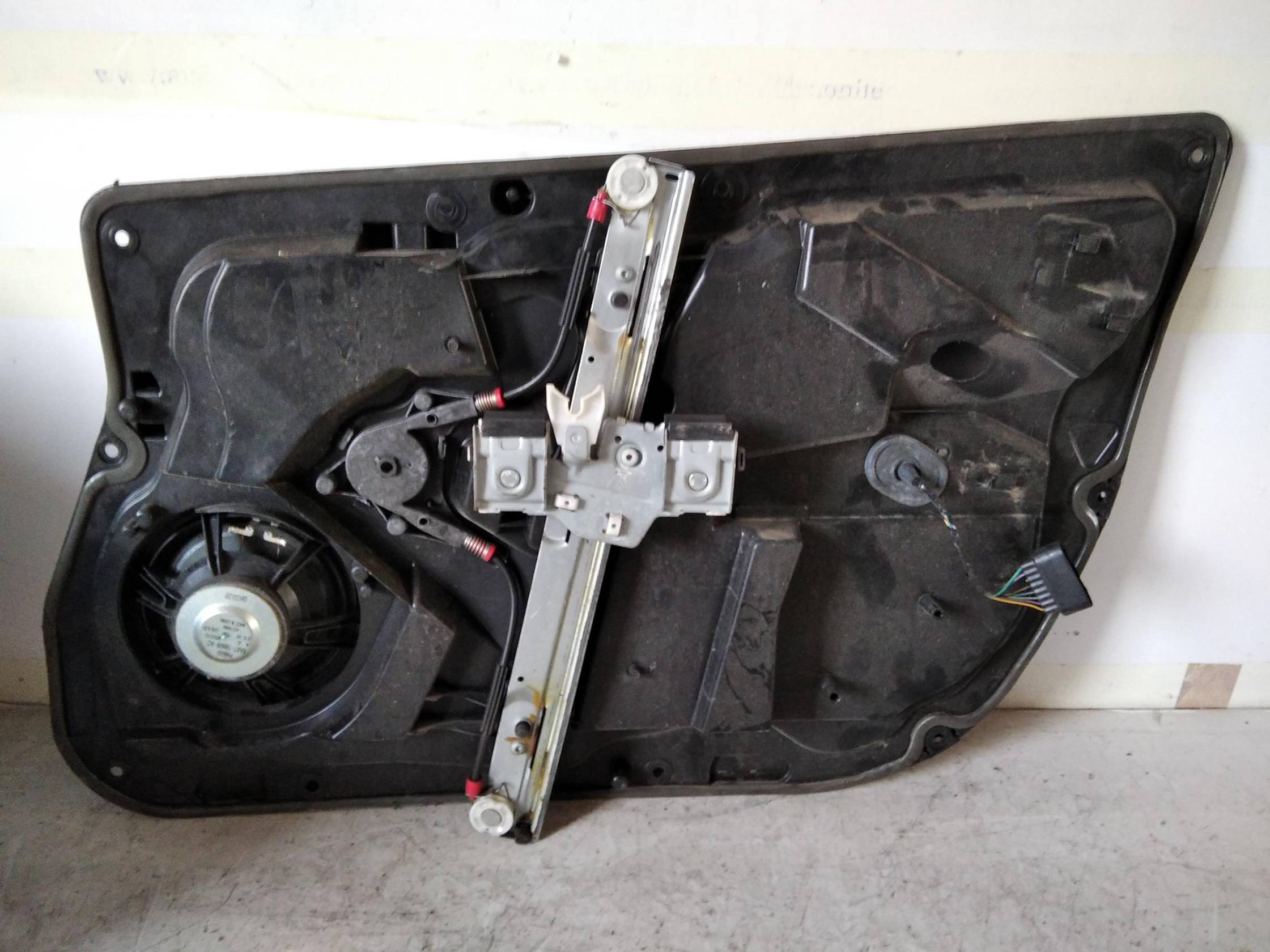 Alzacristallo elettr. porta ant. sx.