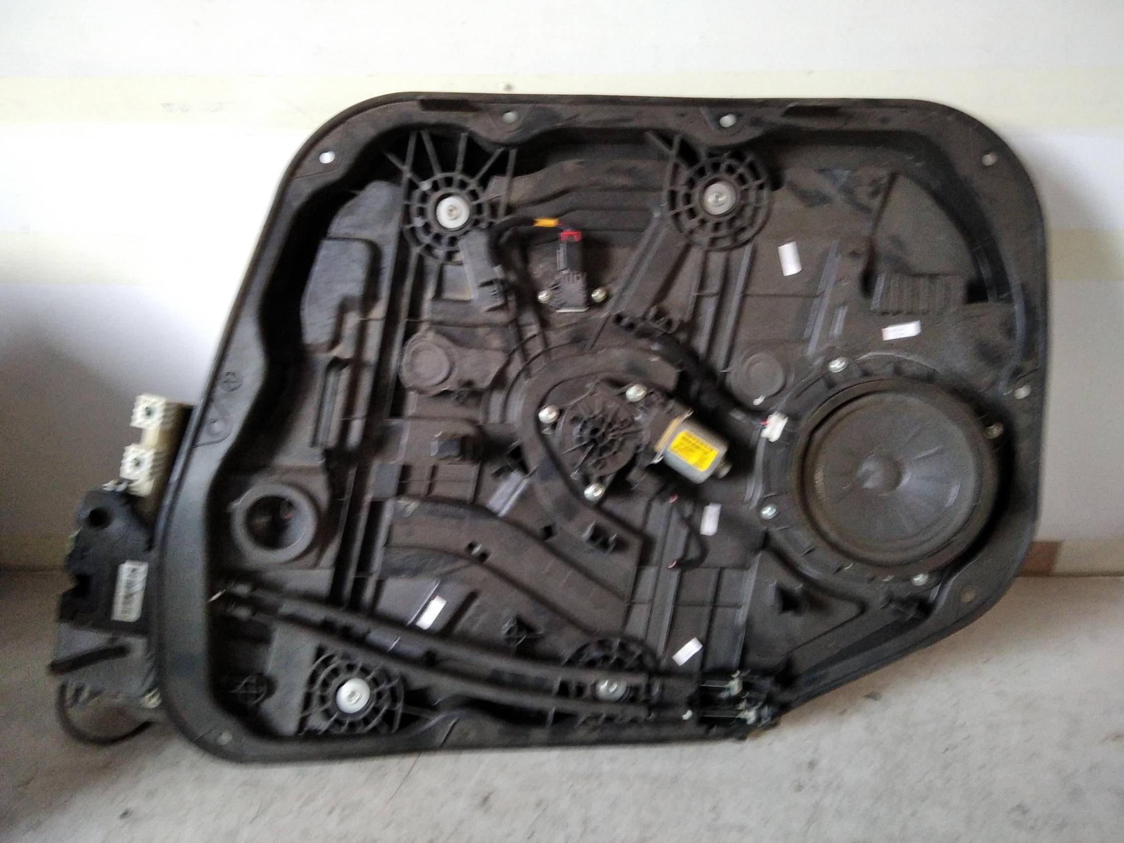 Alzacristallo elettr. porta ant. dx.