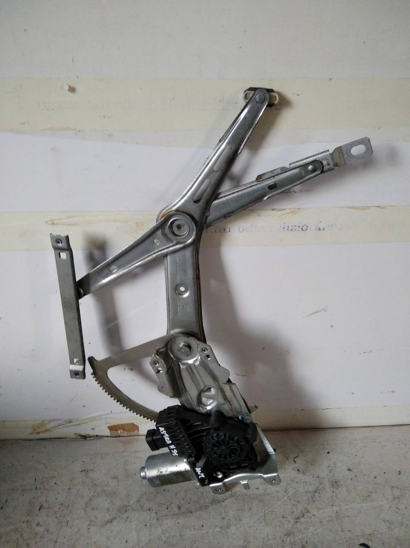 Alzacristallo elettr. porta ant. sx.