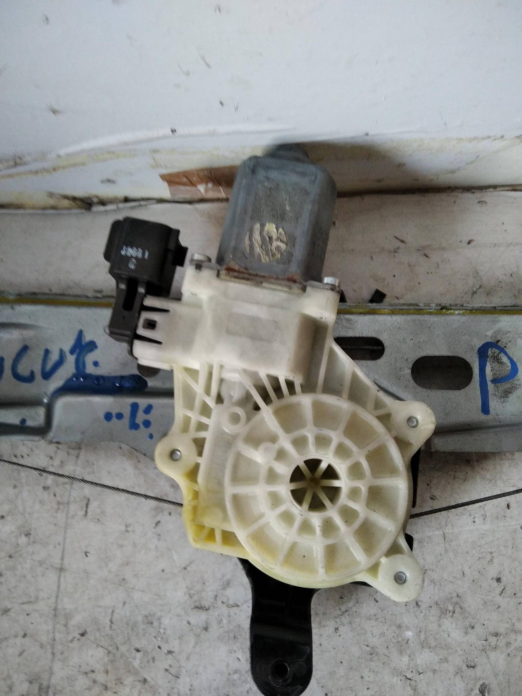 Alzacristallo elettr. porta post. sx.