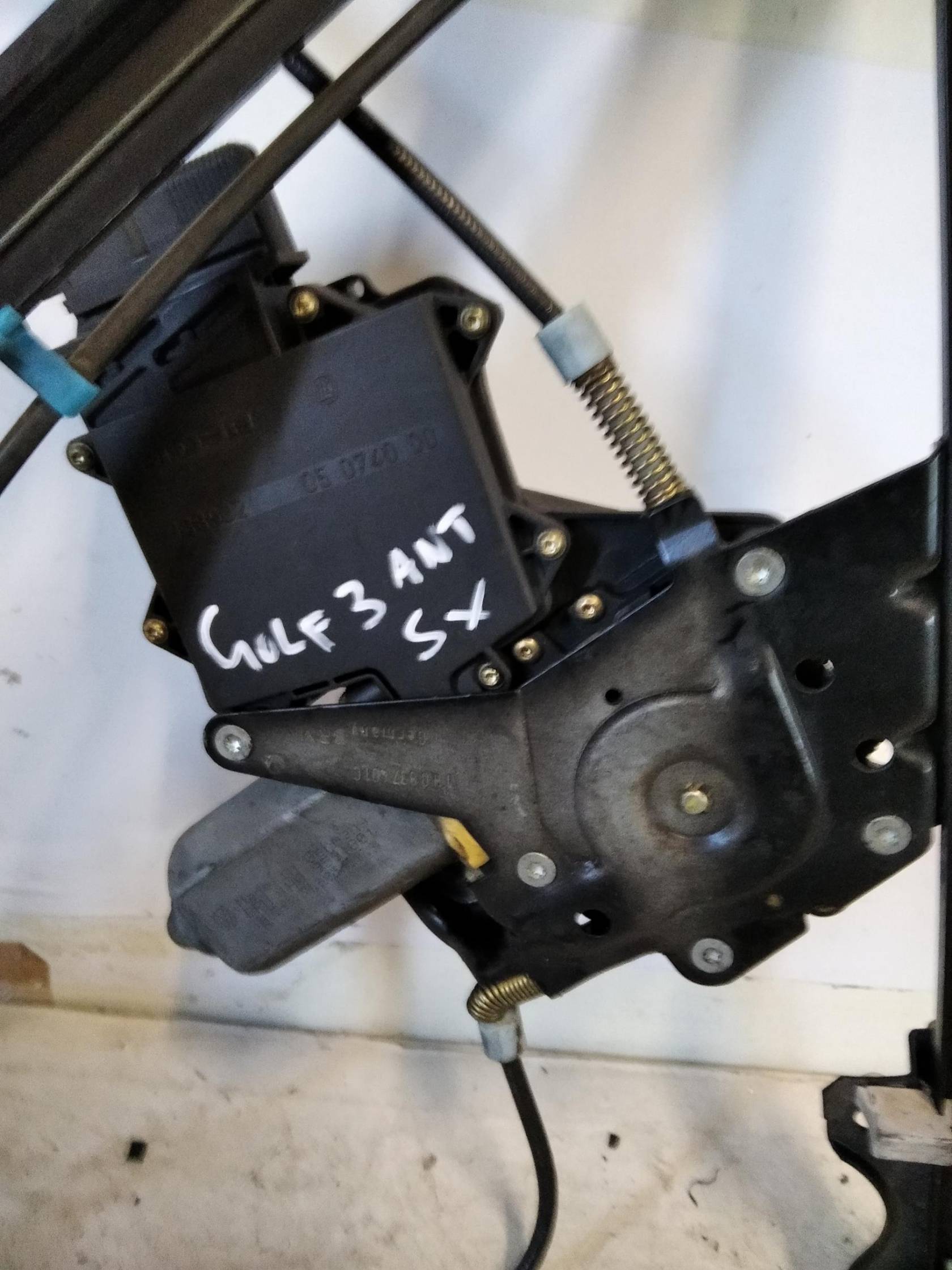 Alzacristallo elettr. porta ant. sx.