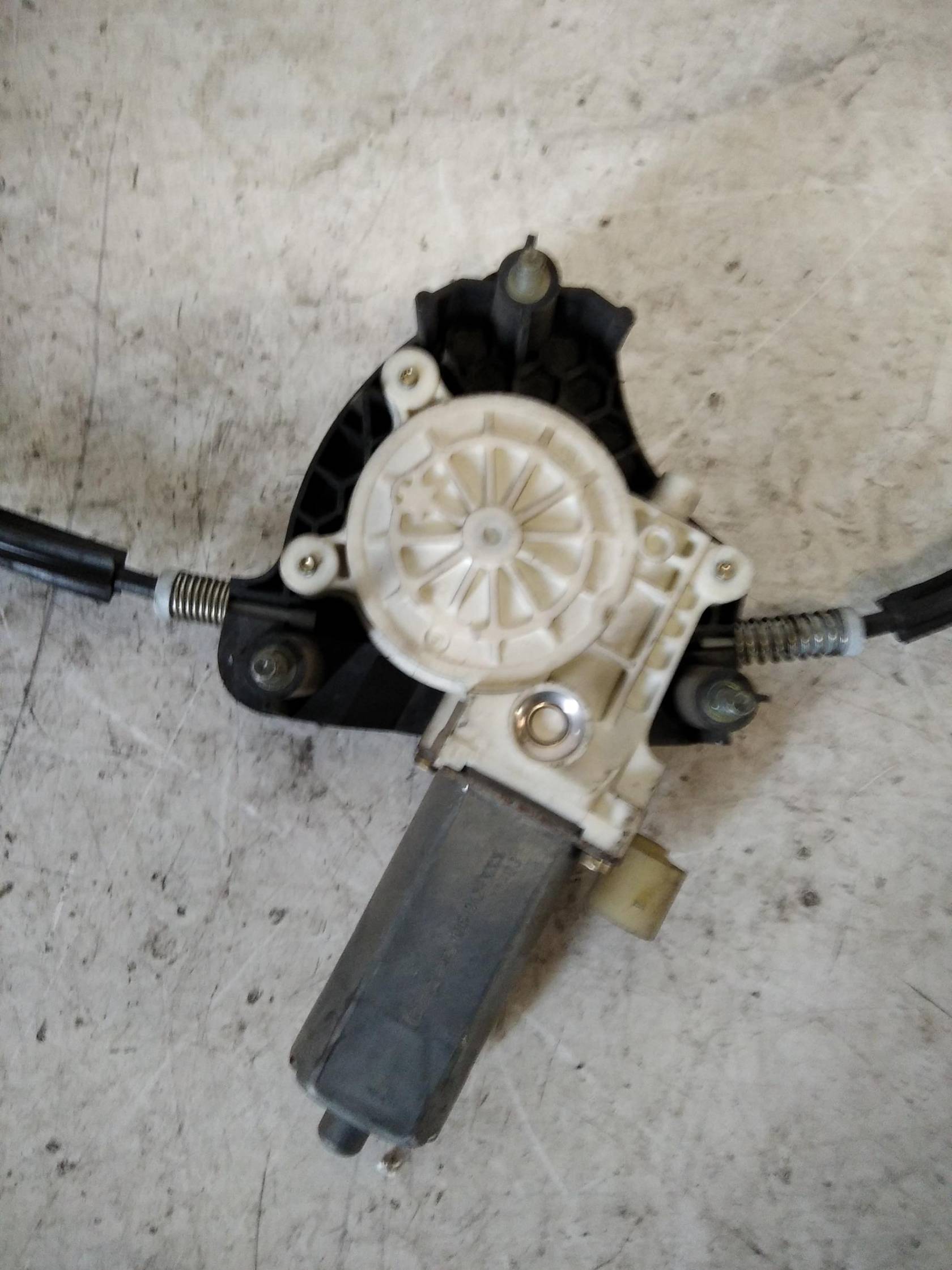 Alzacristallo elettr. porta post. con motorino dx.