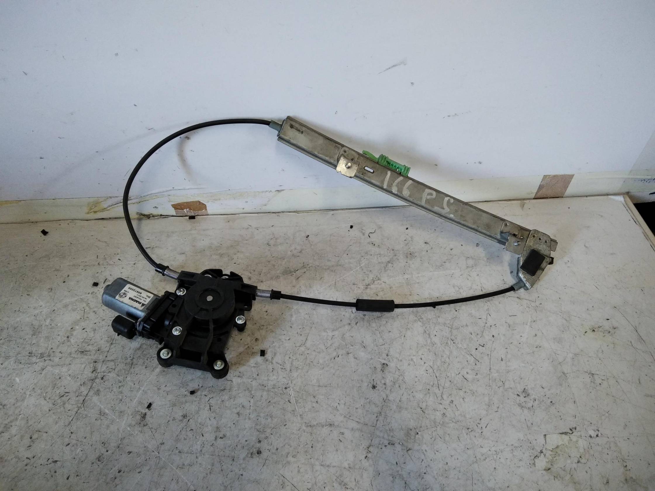 Alzacristallo elettr. porta post. con motorino sx.