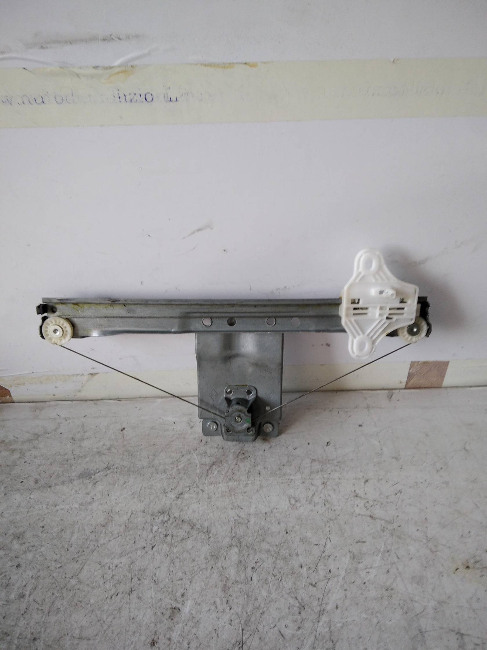 Alzacristallo porta post. sx.