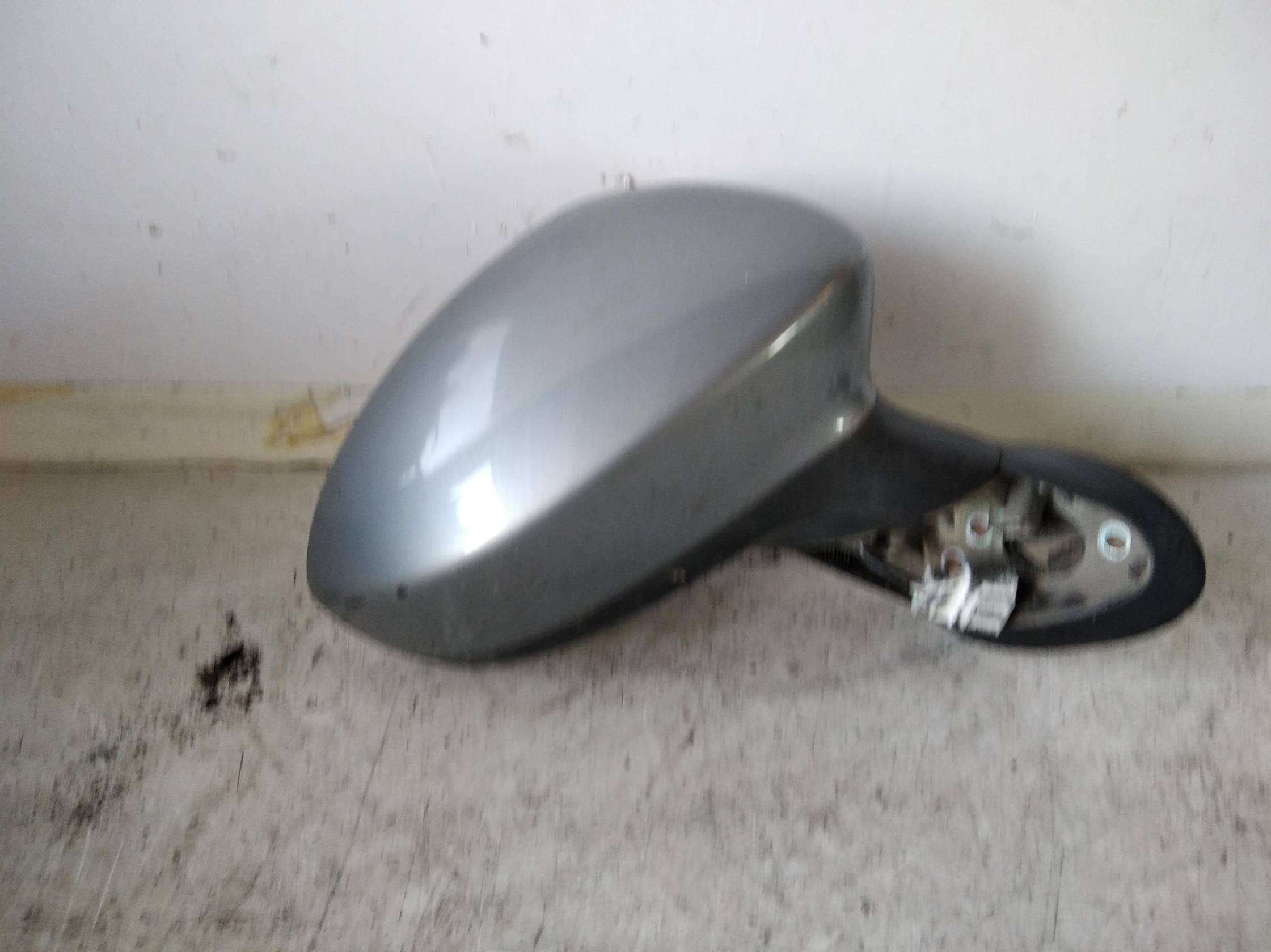 Retrovisore est. dx.