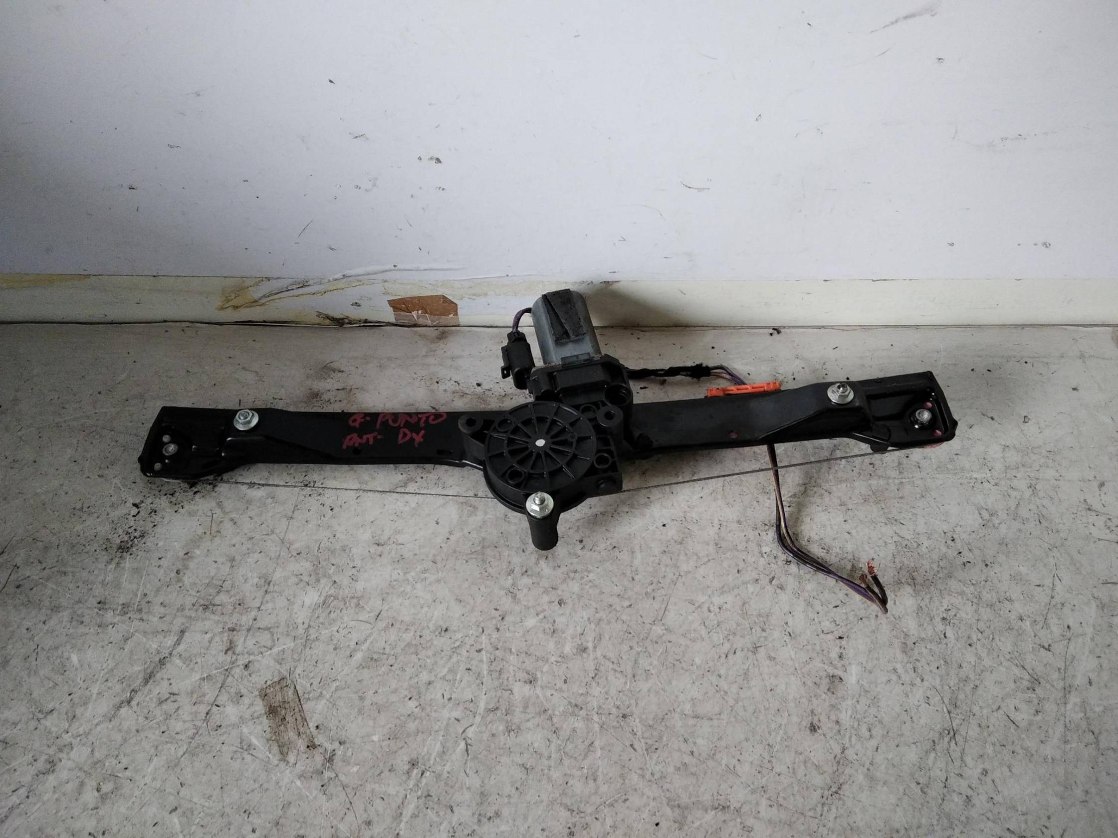 Alzacristallo elettr. porta ant. dx.