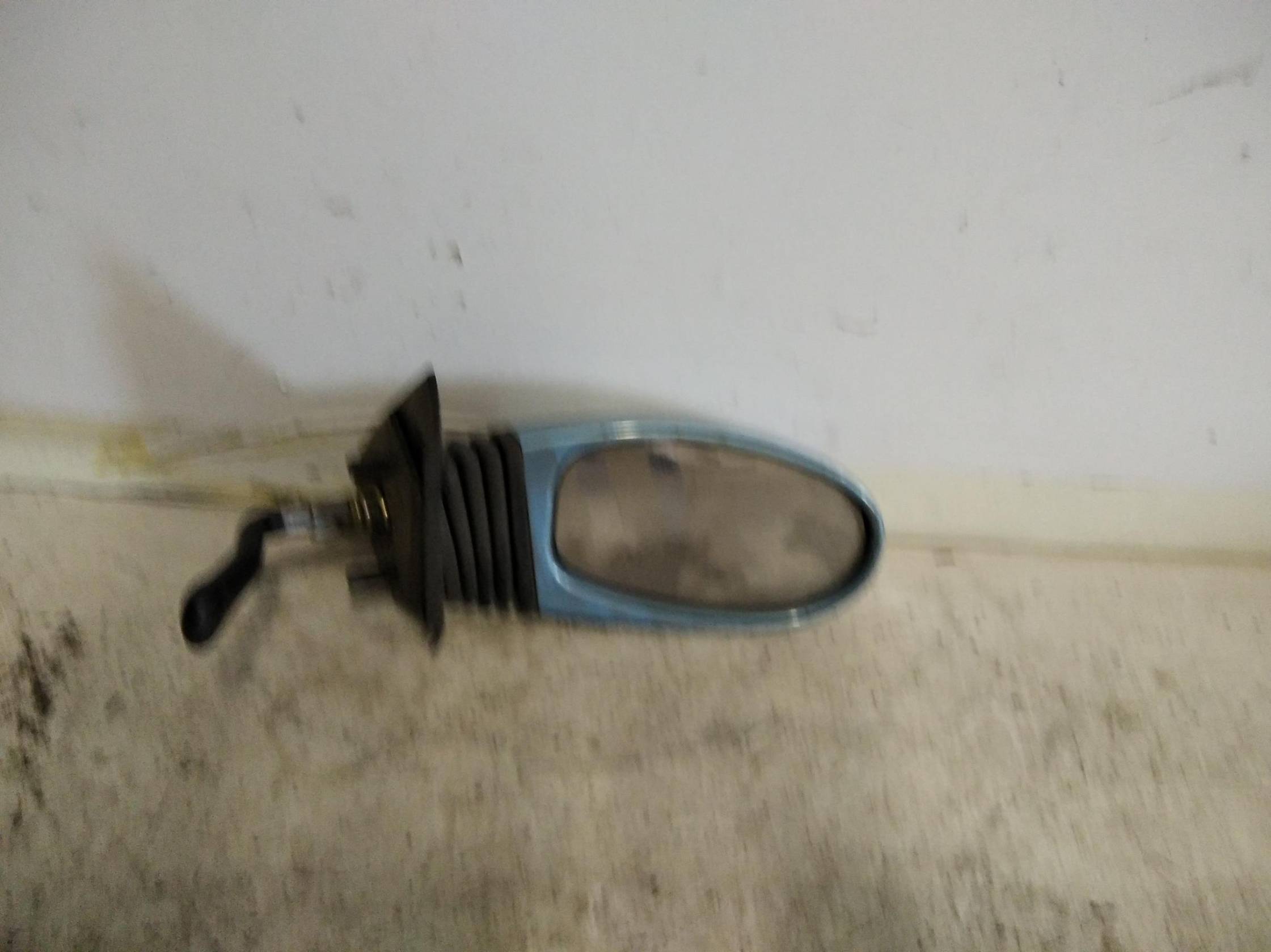 Retrovisore est. dx.