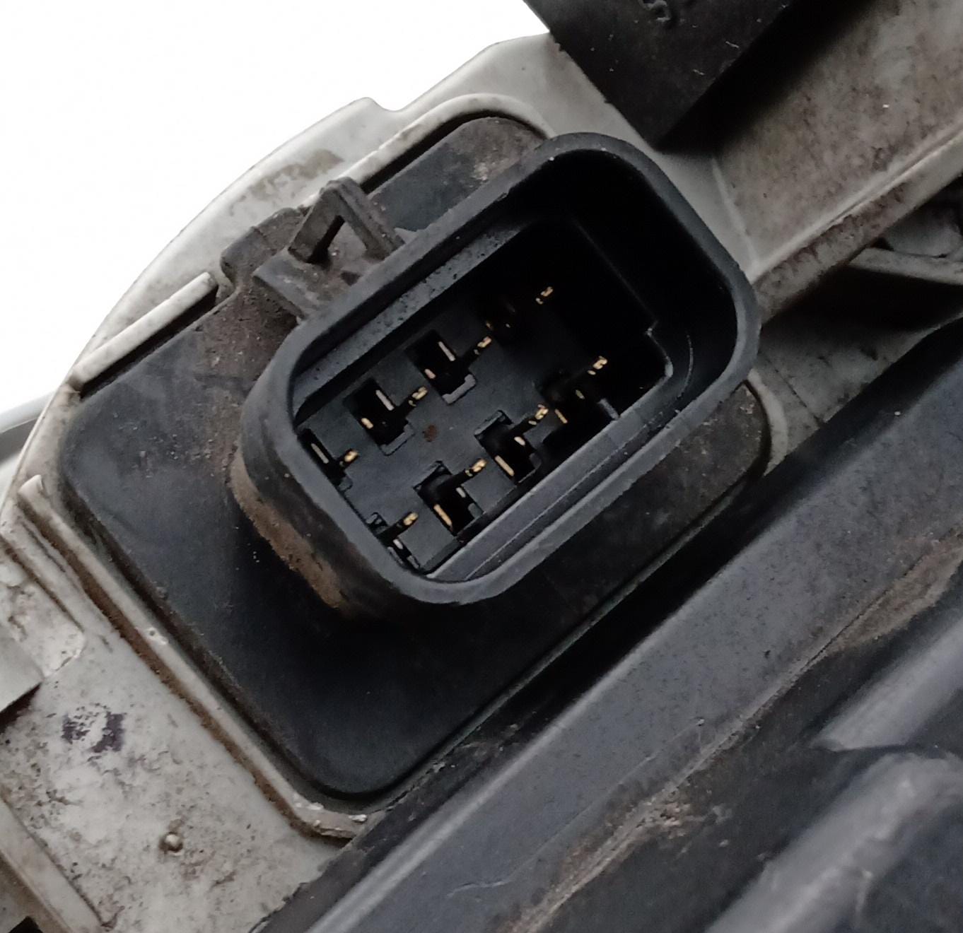 Fanale anteriore sinistro