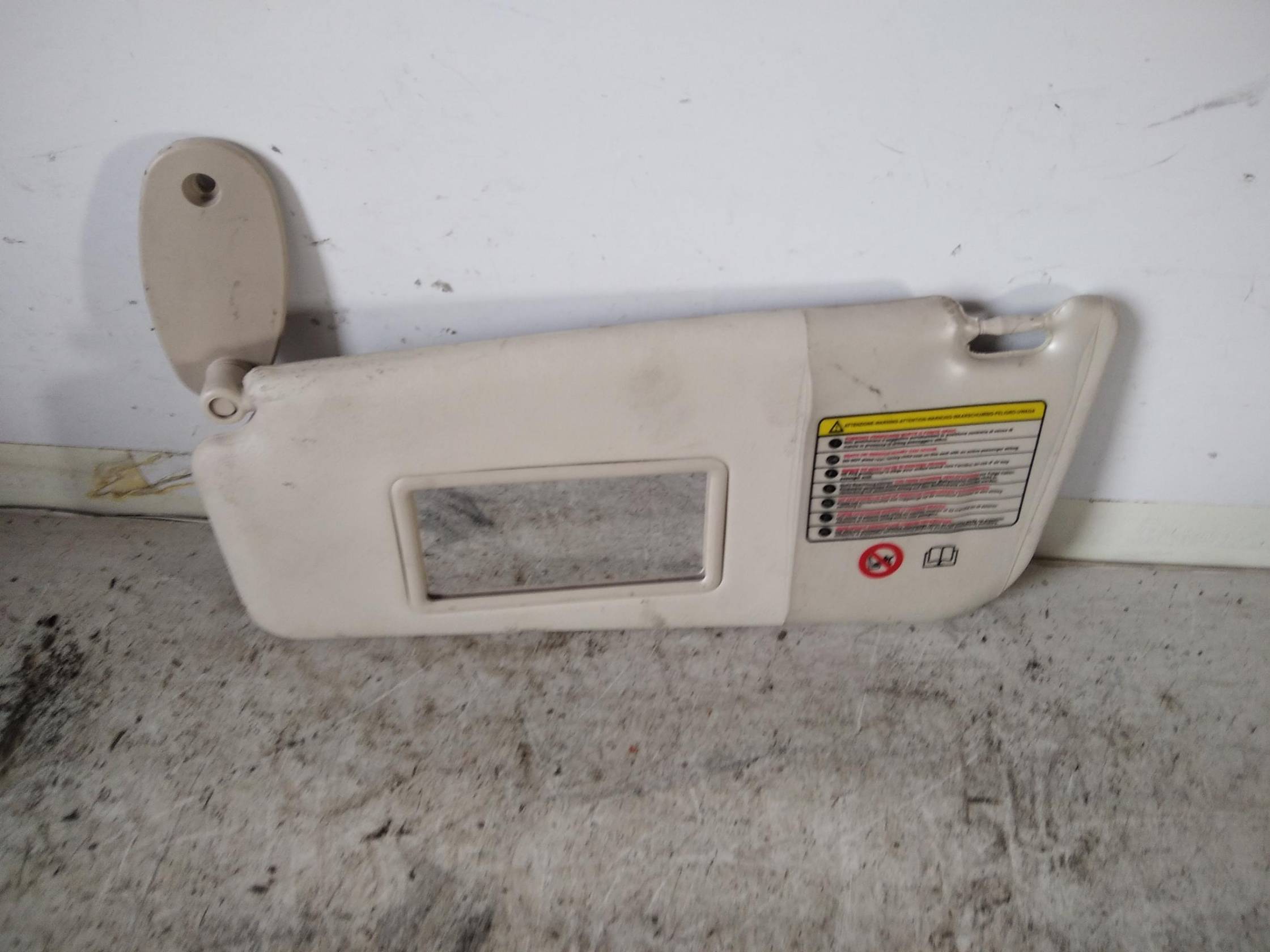 Aletta parasole parabrezza dx.