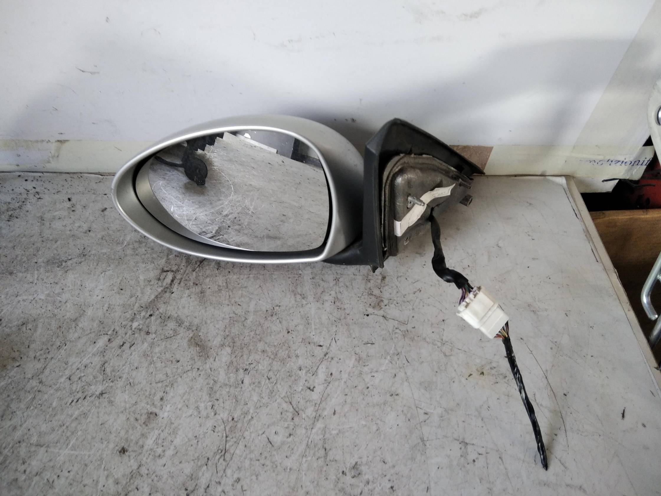 Retrovisore est. regolaz. elettr. sx.