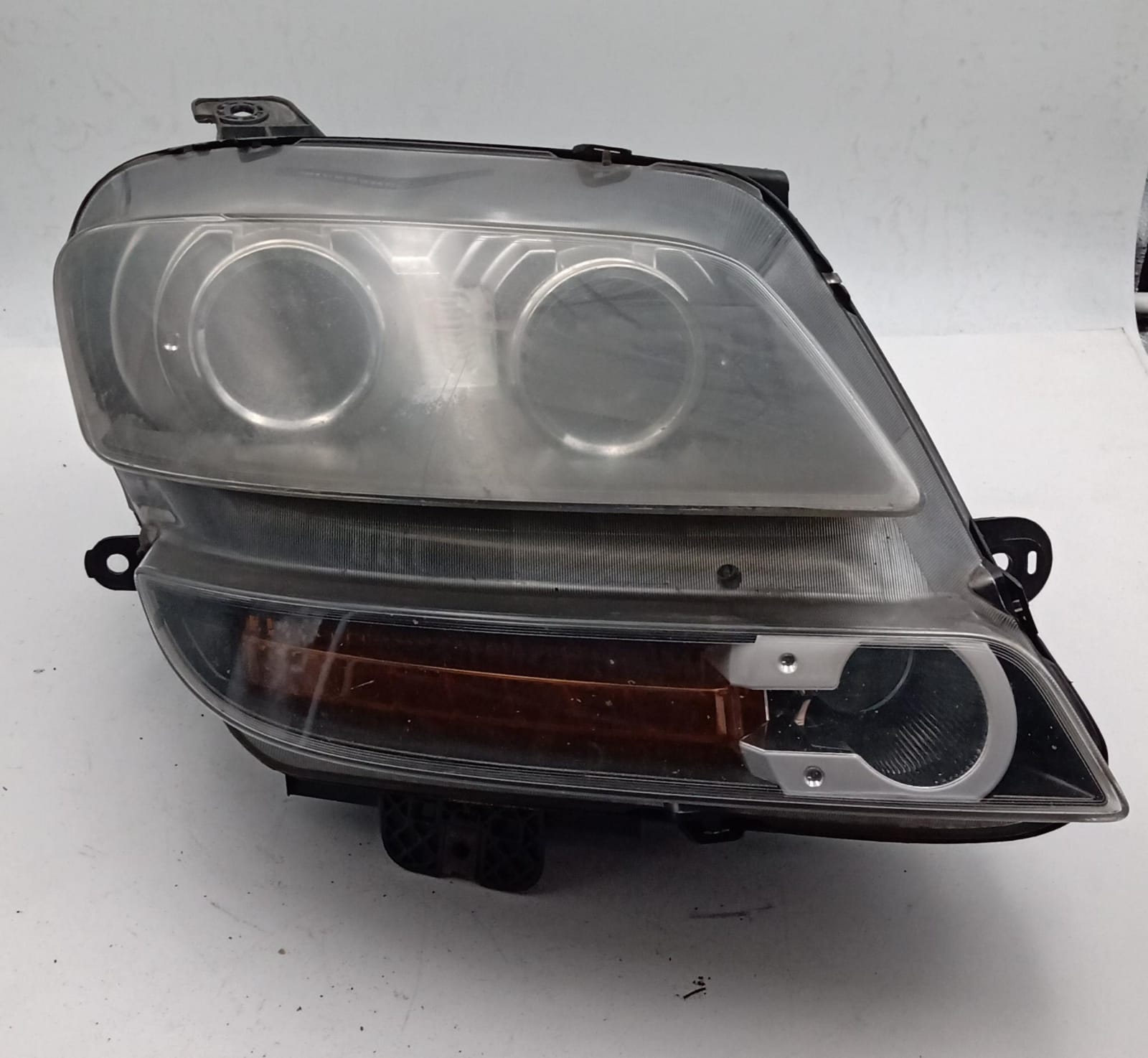 Fanale anteriore destro