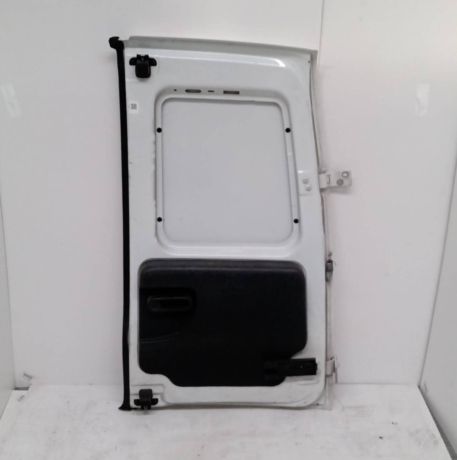 Porta posteriore da carico sinistra Porta posteriore da carico sinistra