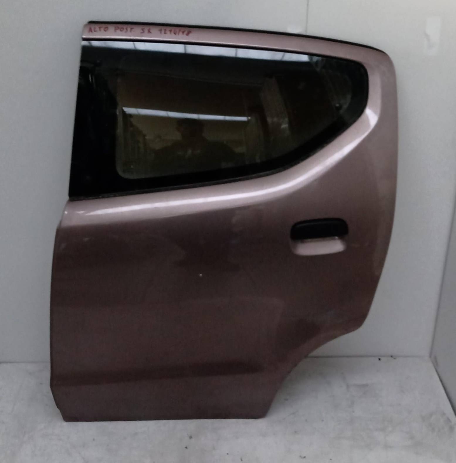 Porta posteriore sinistra Porta posteriore sinistra