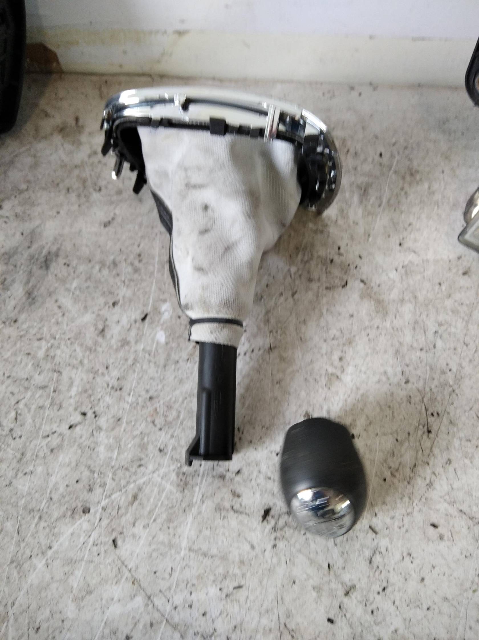 Cuffia con pomello cambio