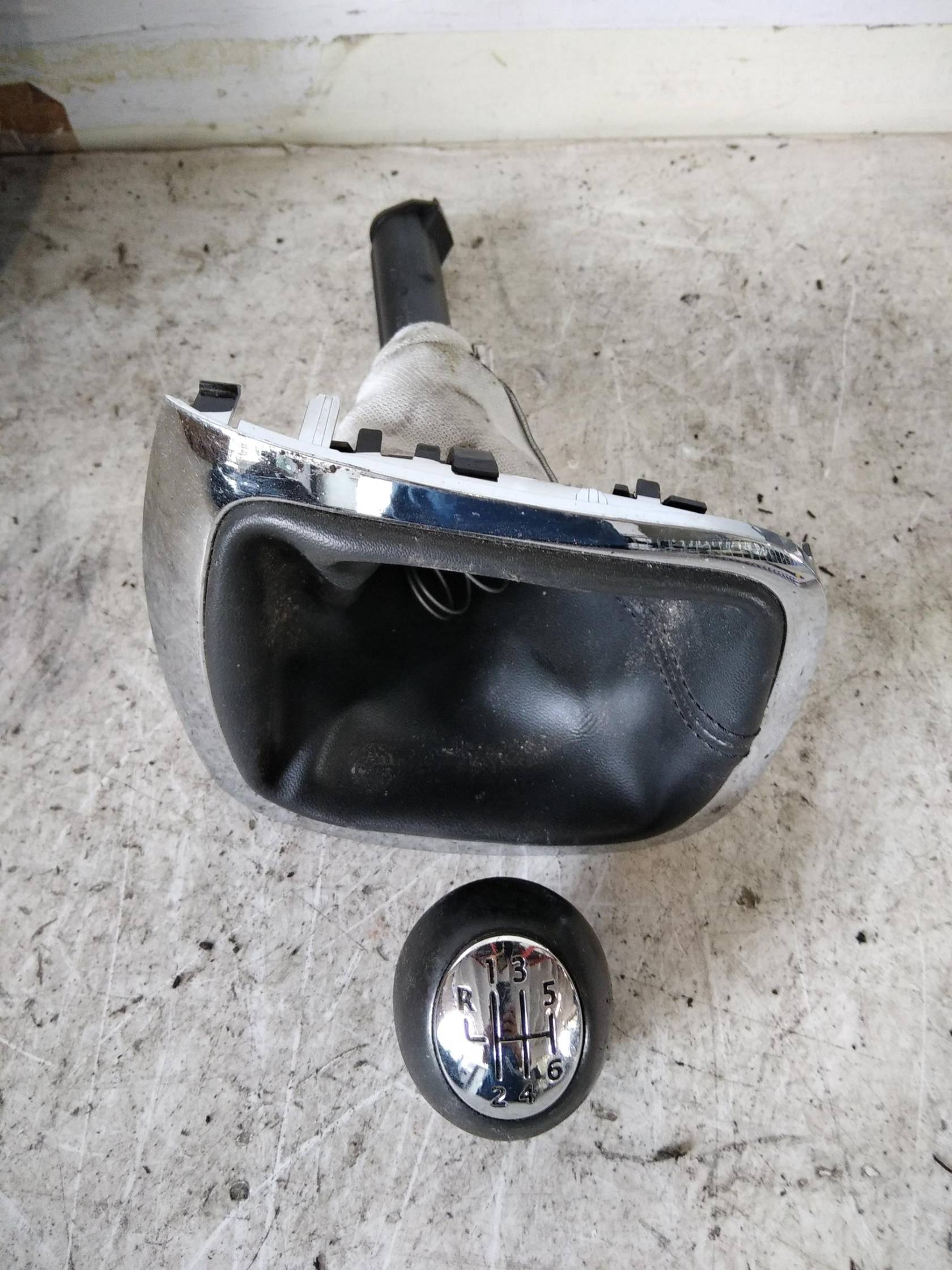 Cuffia con pomello cambio