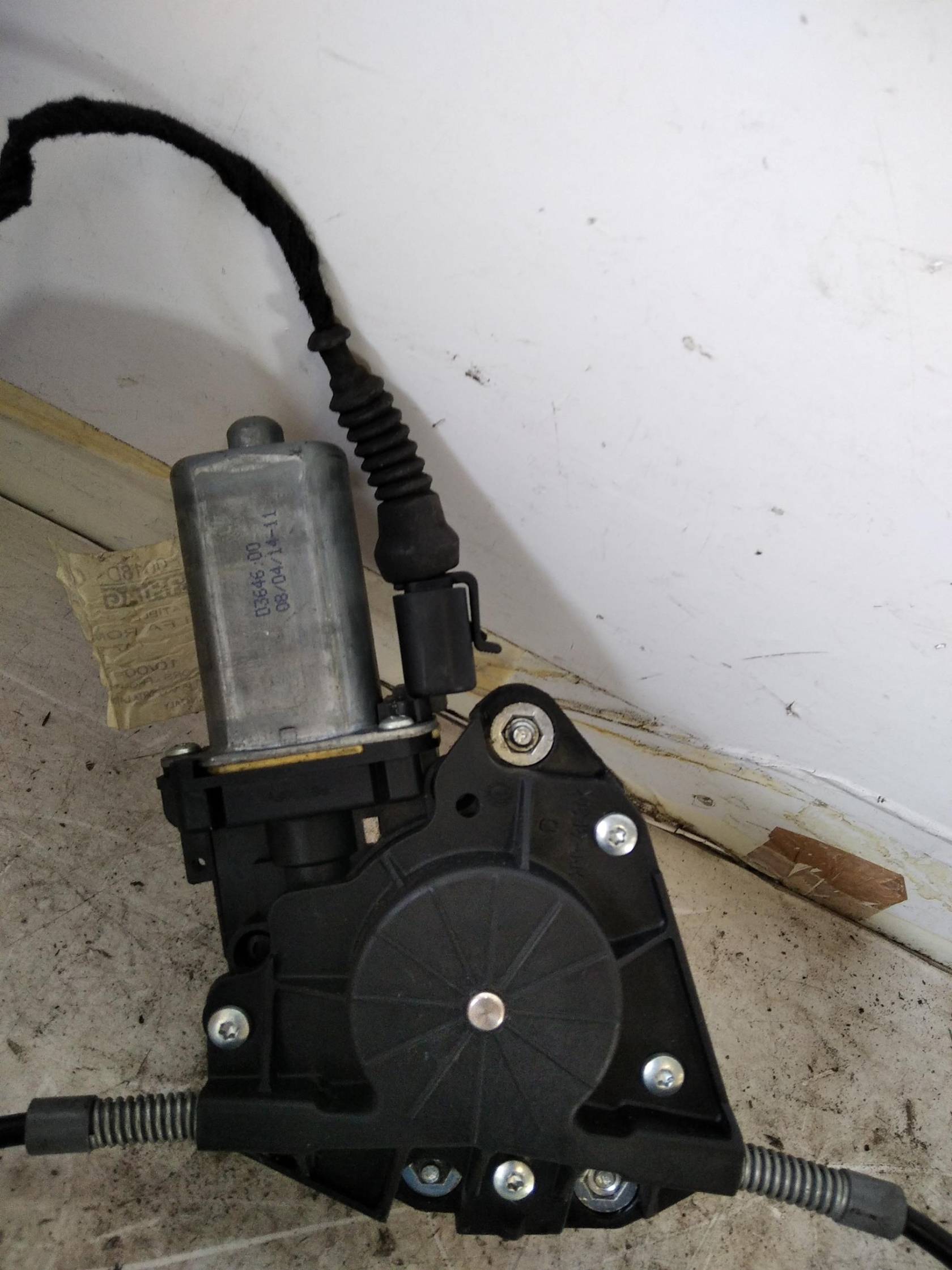 Alzacristallo elettr. porta ant. dx.