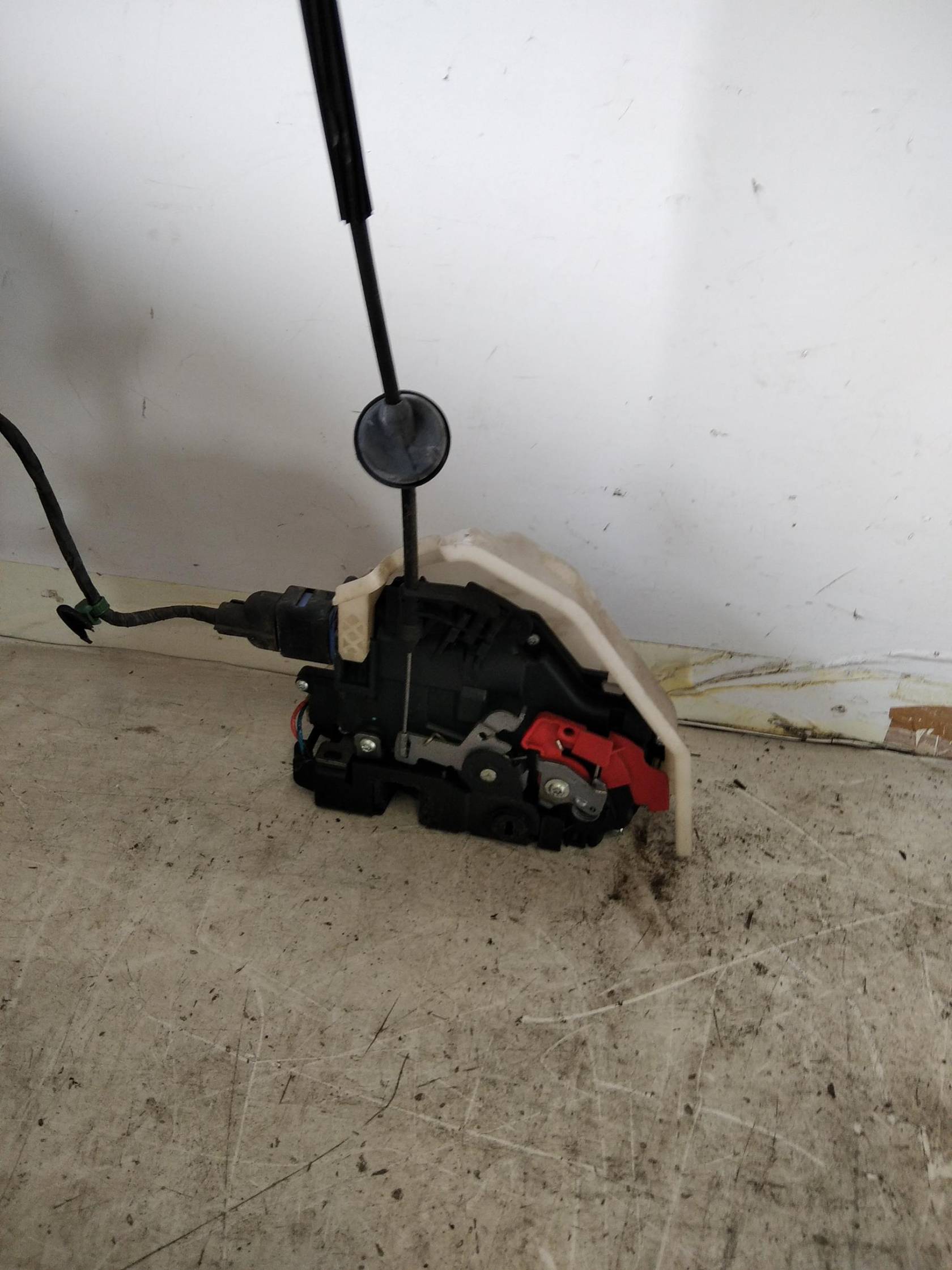 Serratura porta post. dx.