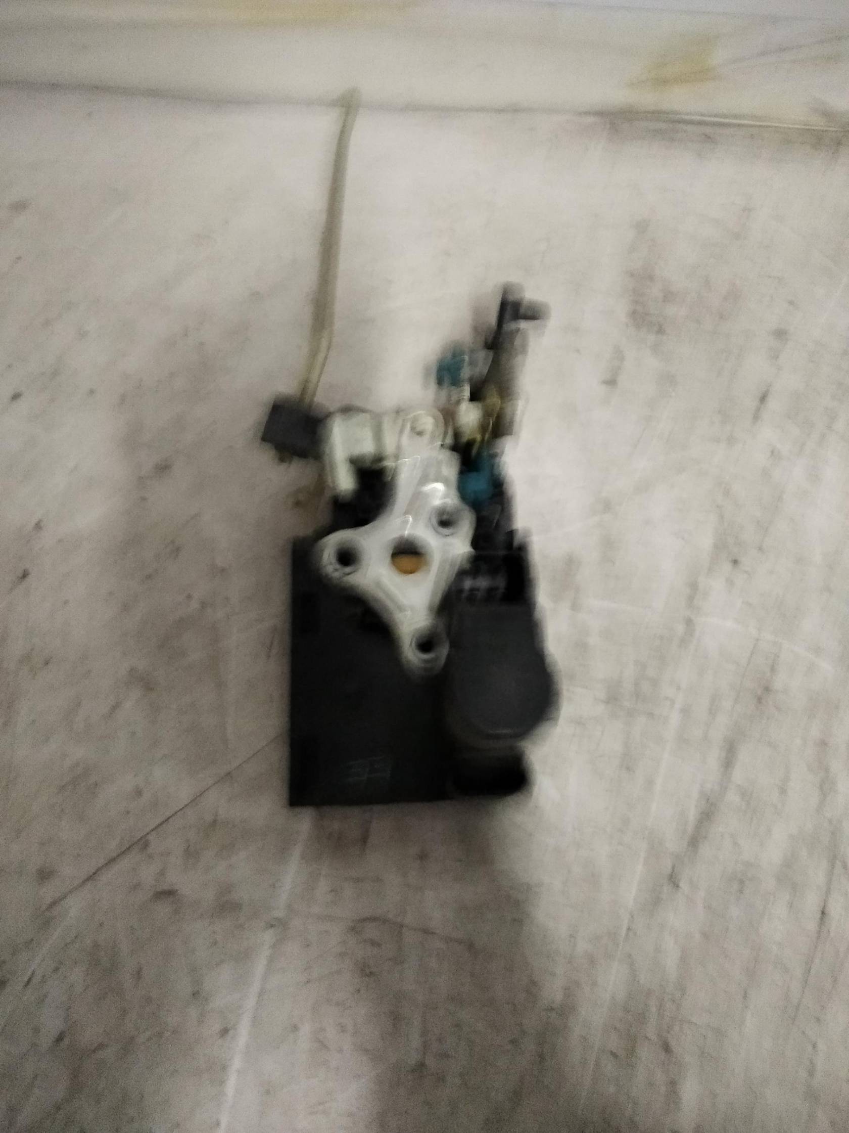 Serratura porta post. sx.