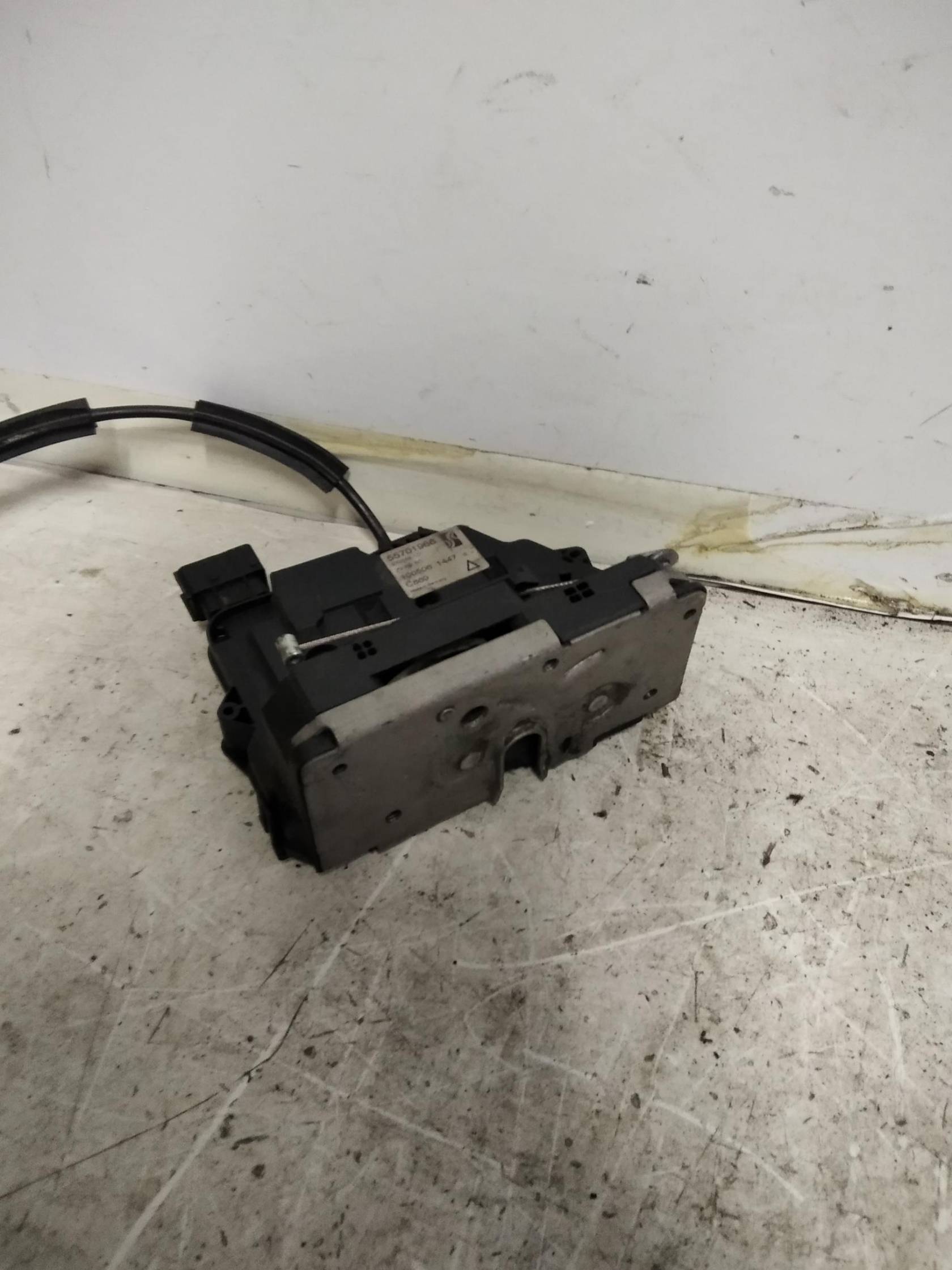 Serratura porta post. dx.