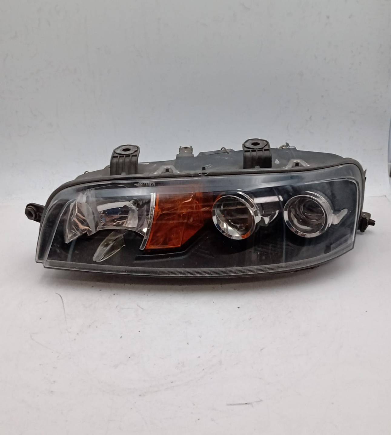 Fanale anteriore sinistro