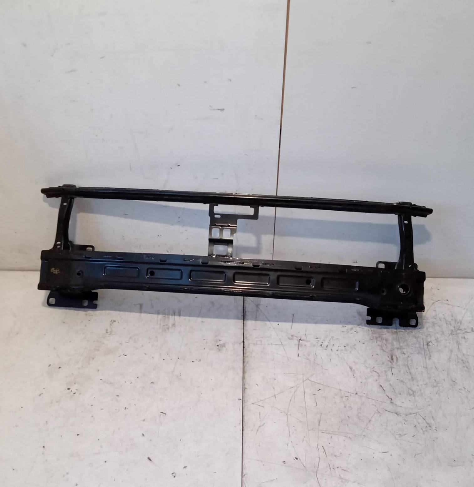 Traversa paraurti anteriore