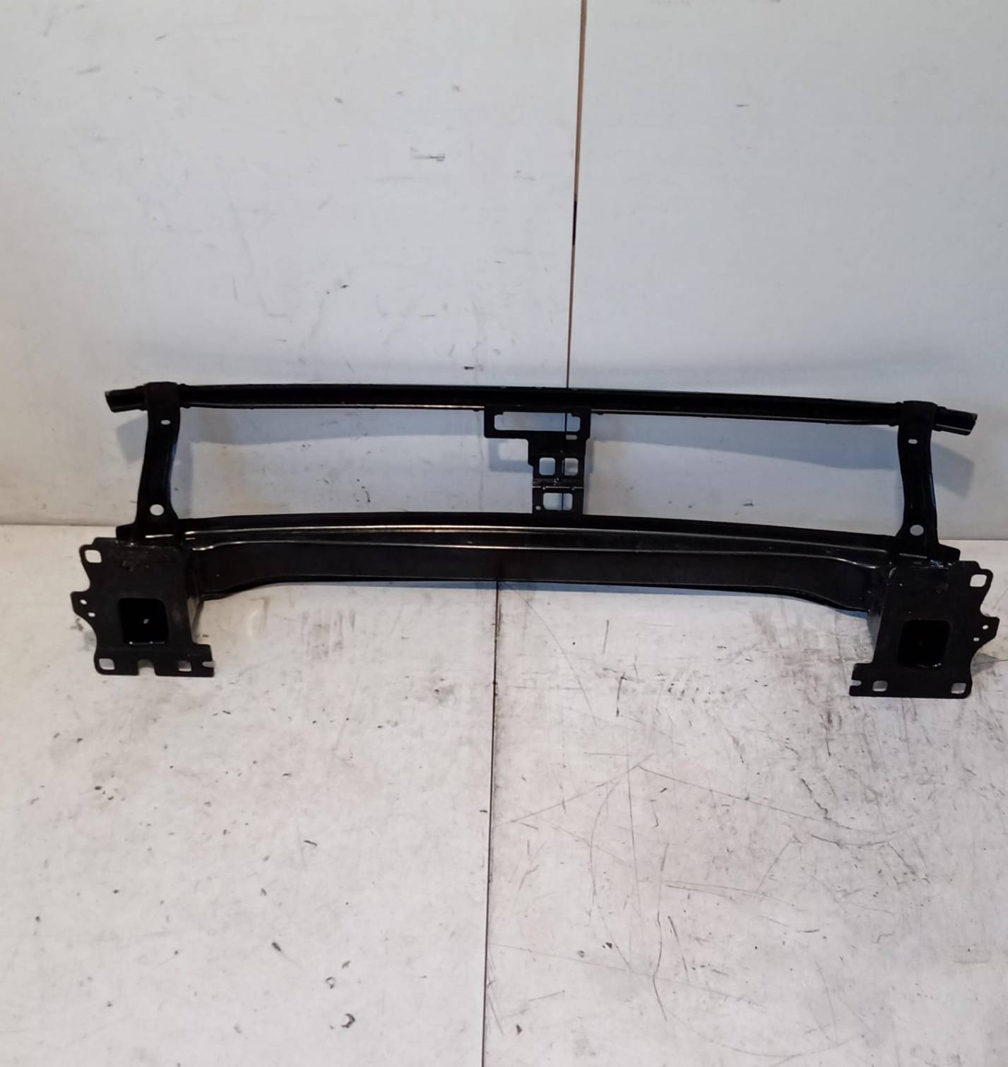 Traversa paraurti anteriore