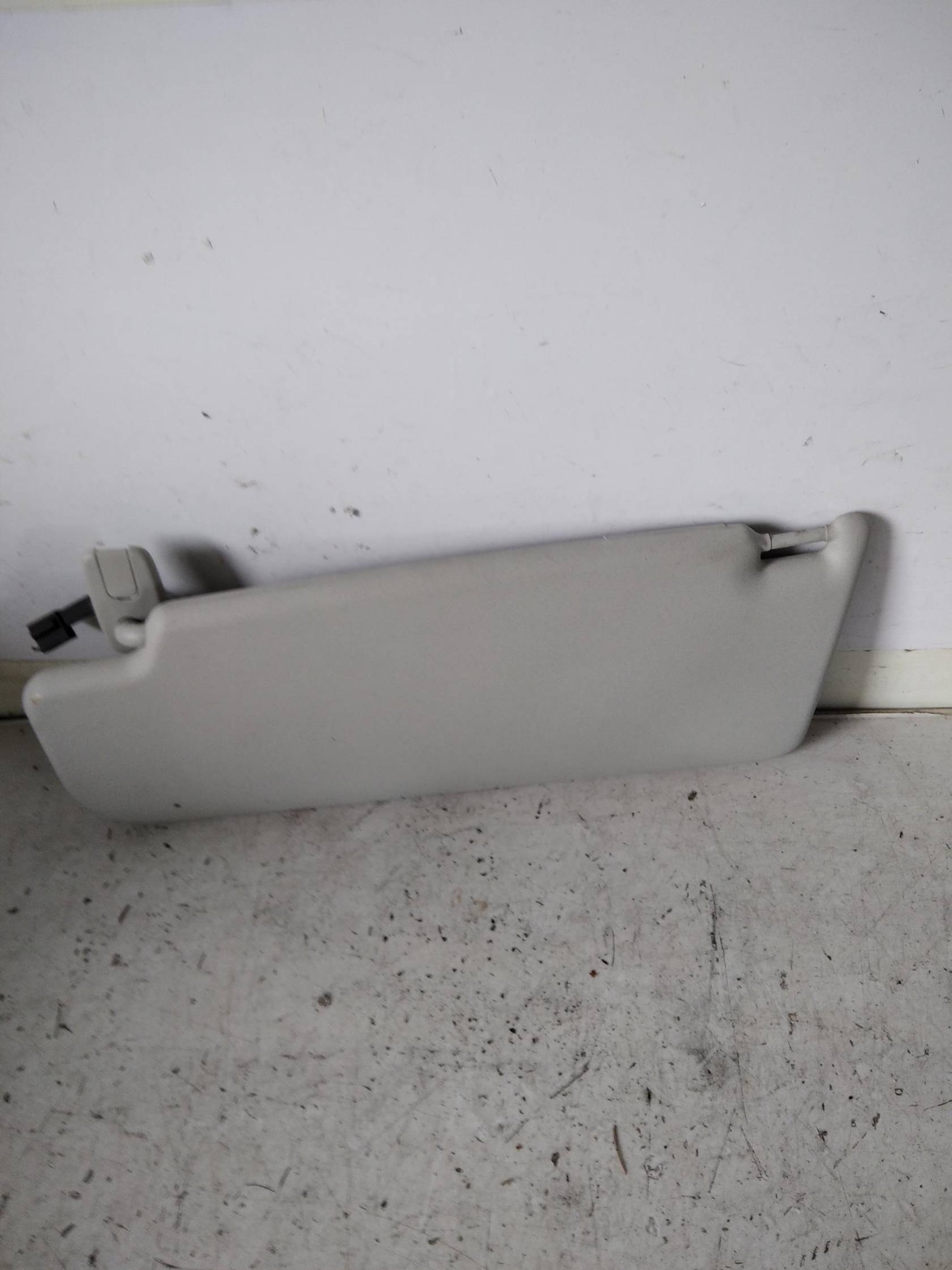 Aletta parasole parabrezza dx.