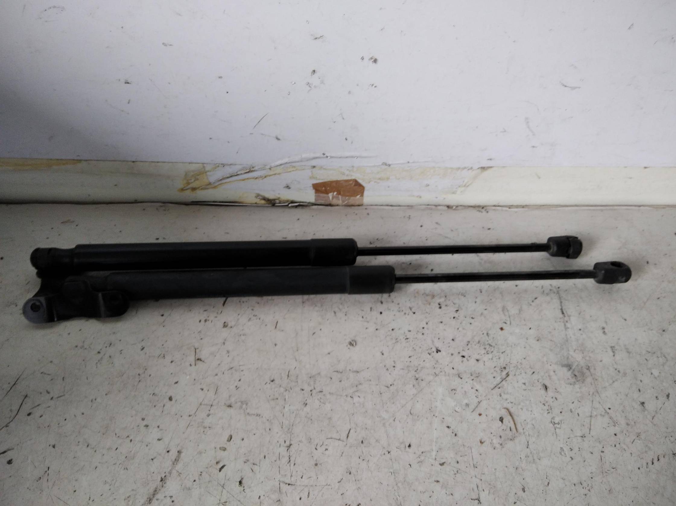 Asta ammortizzante portello post.