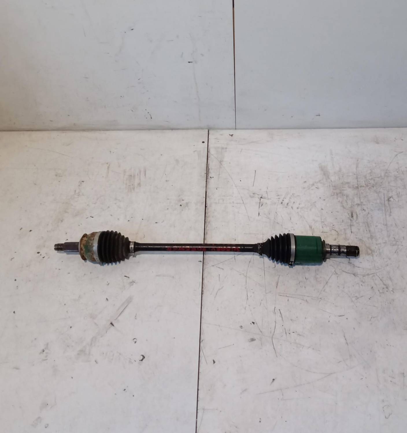 Semiasse anteriore sinistro Semiasse anteriore sinistro