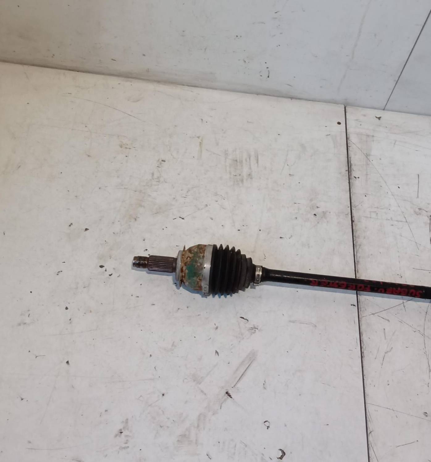 Semiasse anteriore sinistro Semiasse anteriore sinistro