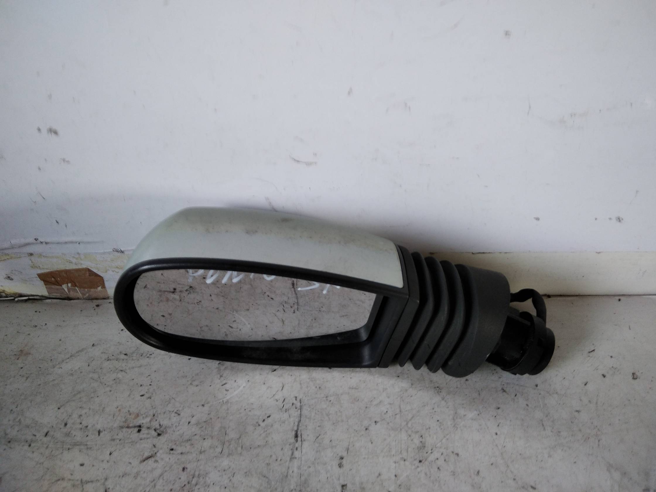 Retrovisore est. regolaz. elettr. sx.