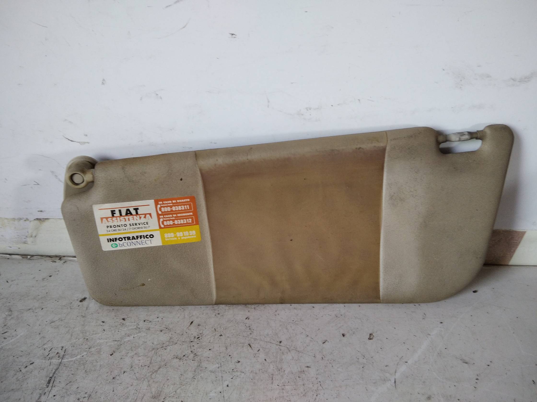 Aletta parasole parabrezza sx.