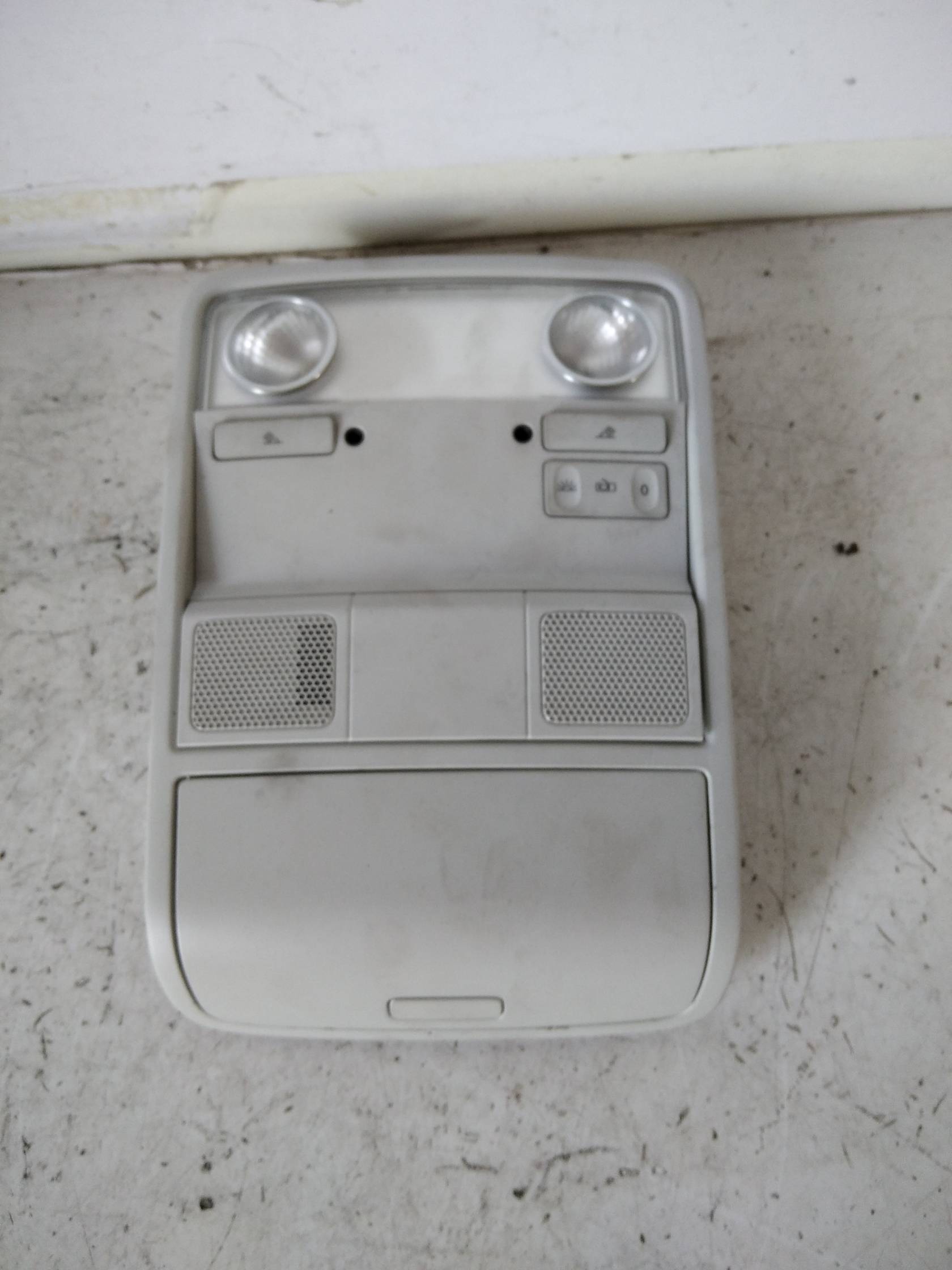 Luce cortesia ant. tetto