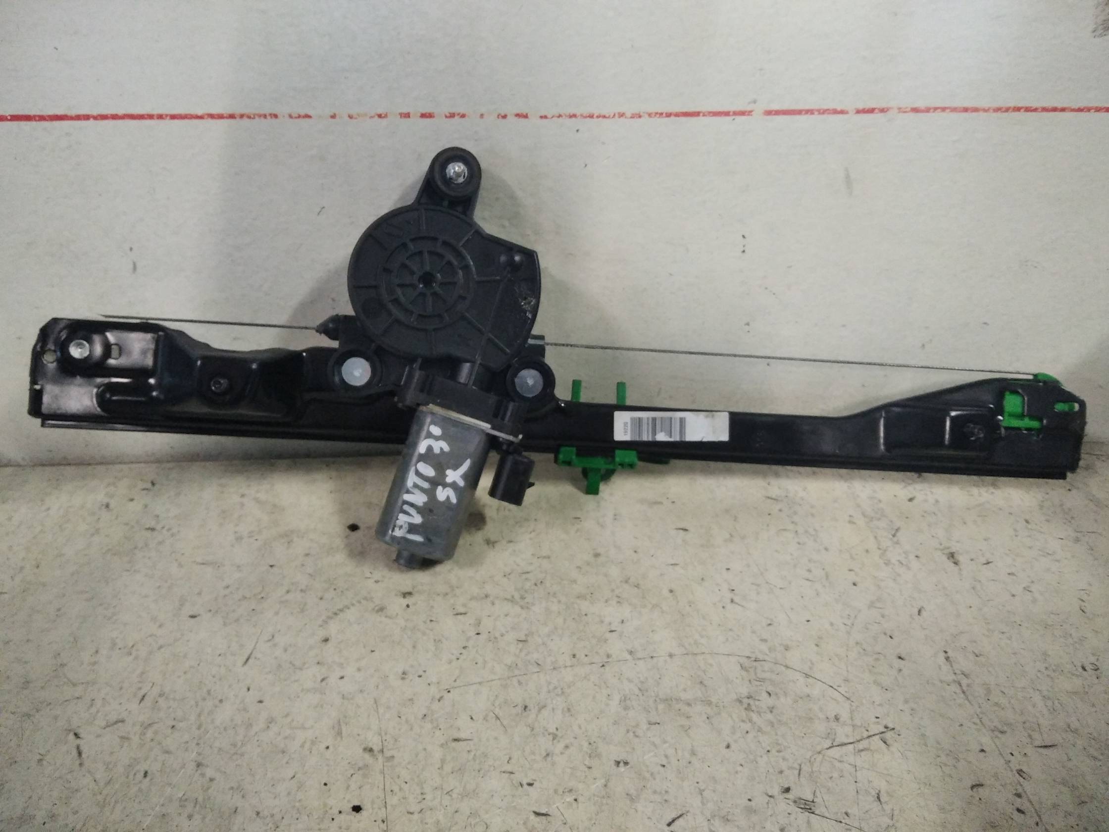 Alzacristallo elettr. porta ant. sx.