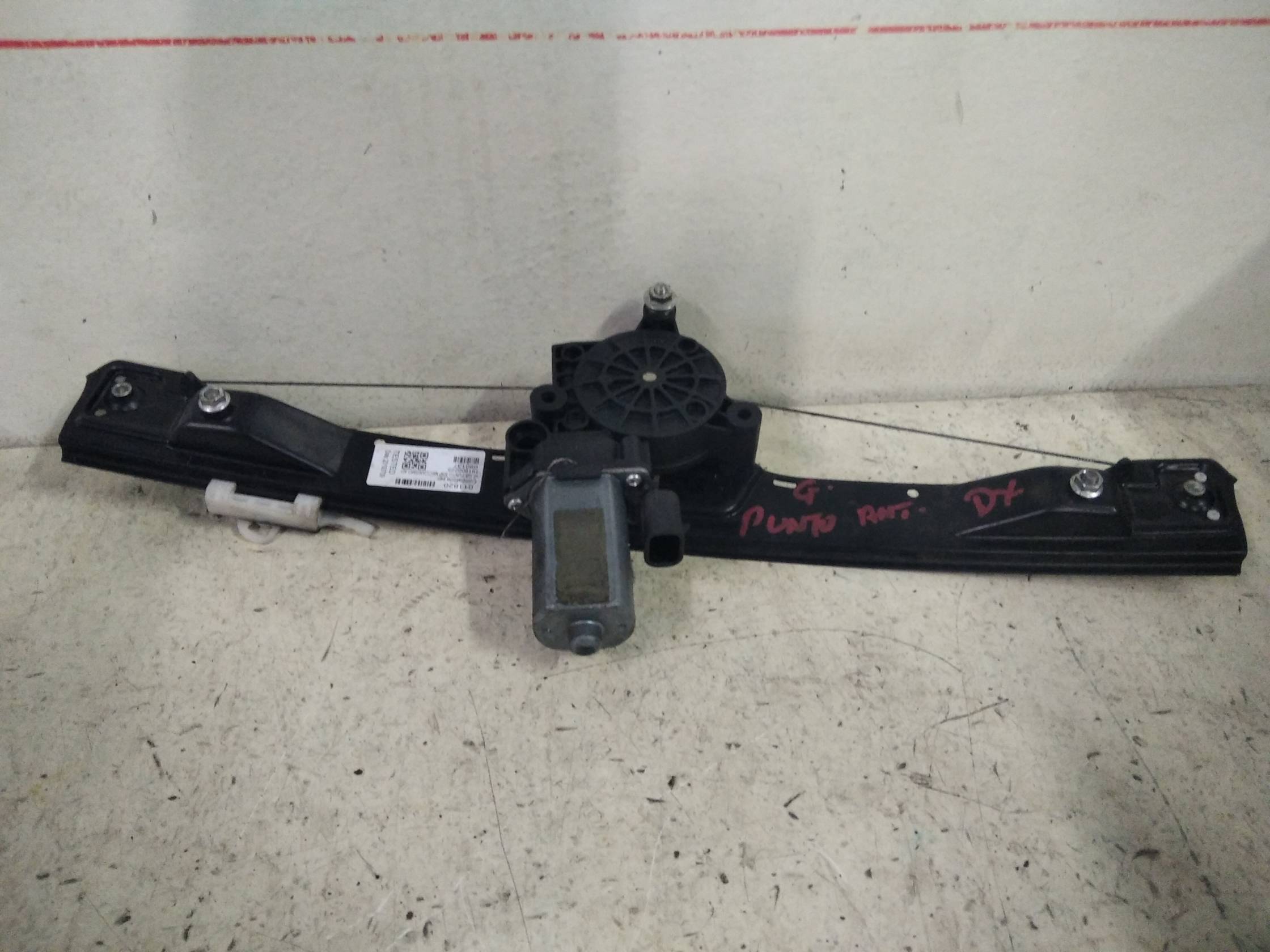 Alzacristallo elettr. porta ant. dx. Alzacristallo elettr. porta ant. dx.