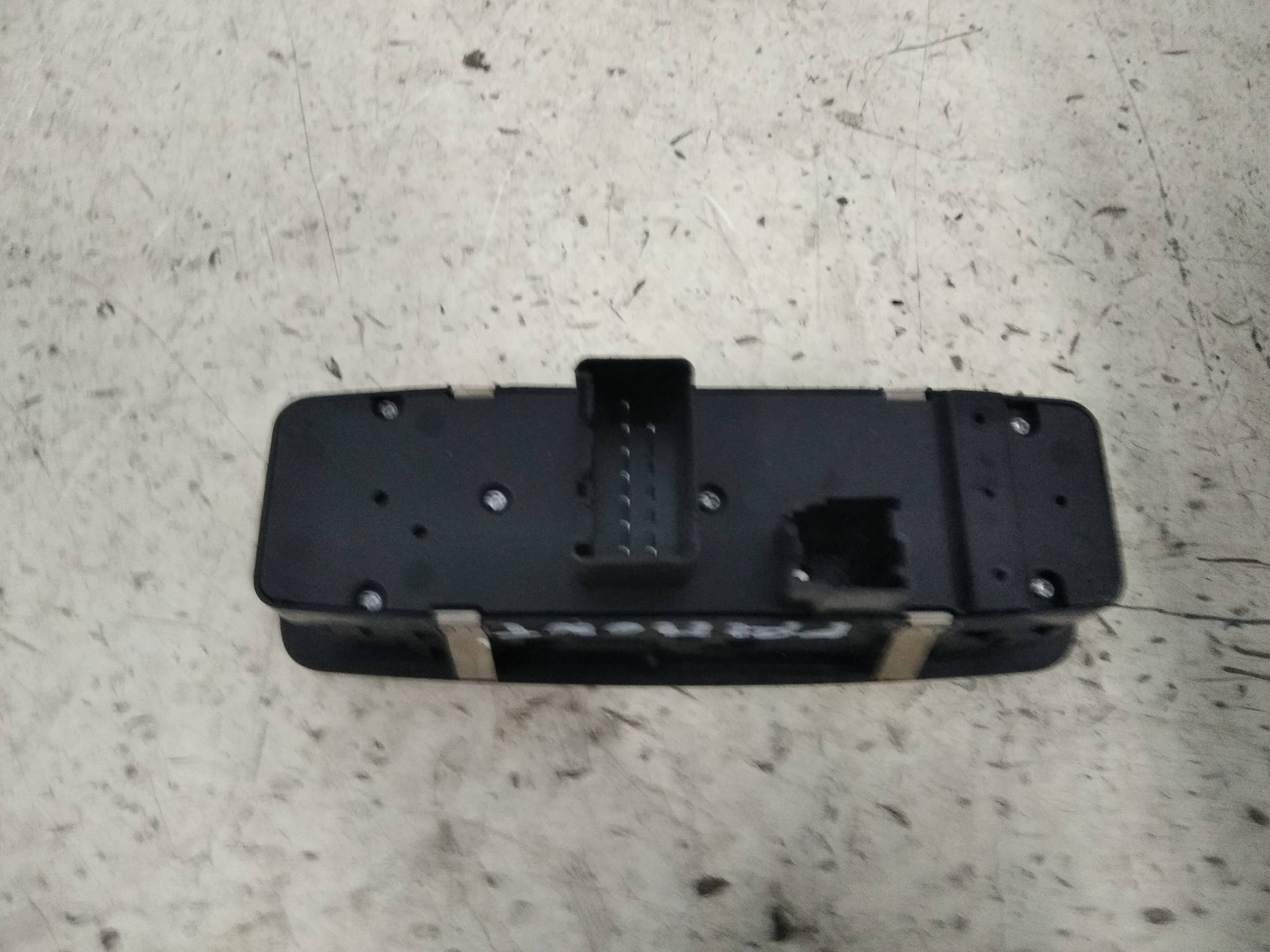 Interruttore alzacristalli porta ant. Interruttore alzacristalli porta ant.