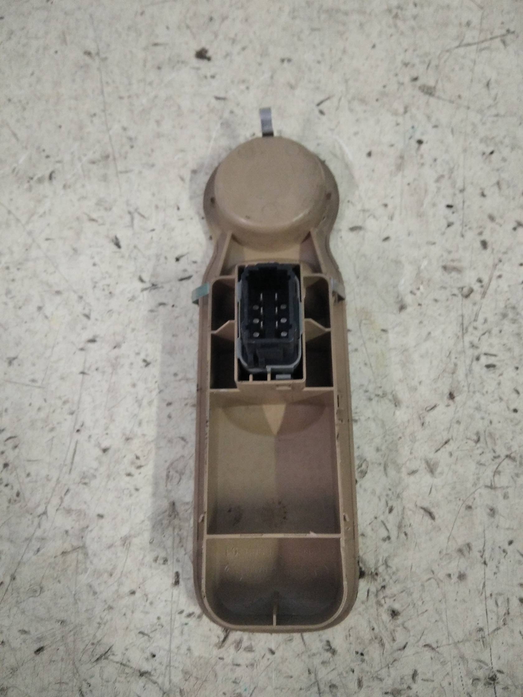 Interruttore alzacristalli porta ant. dx.