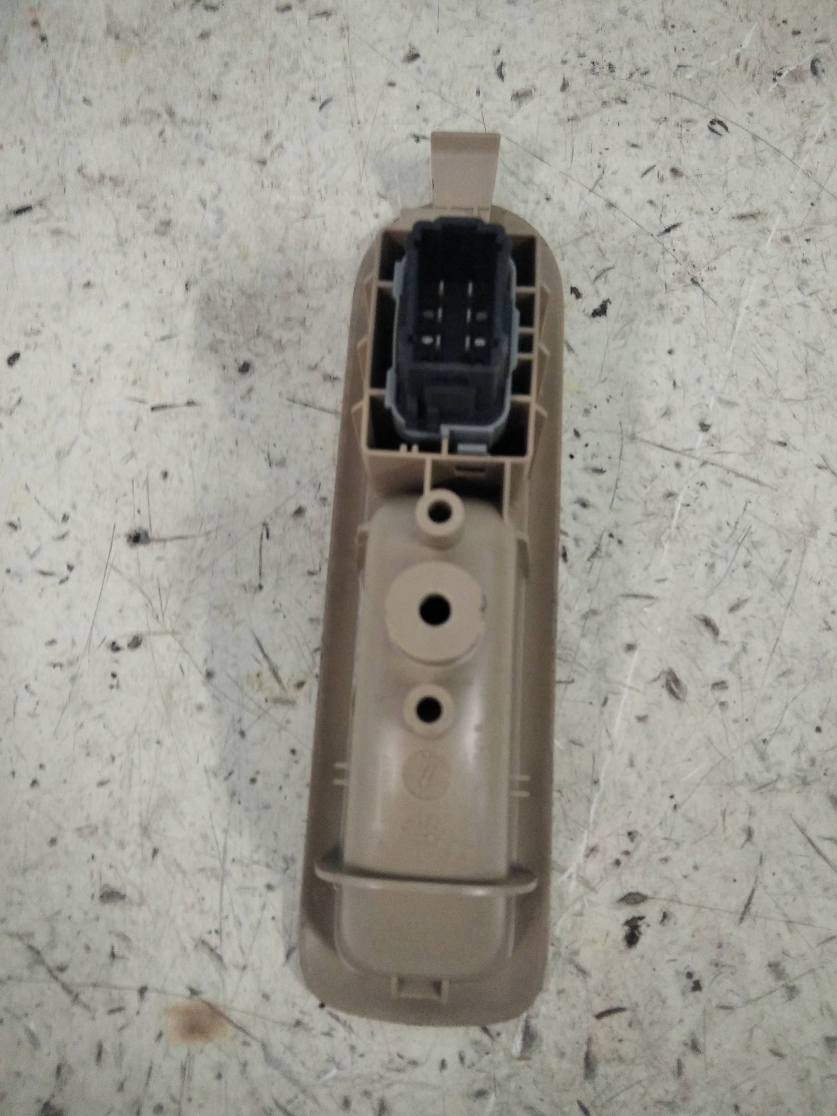 Interruttore alzacristalli porta post. dx.