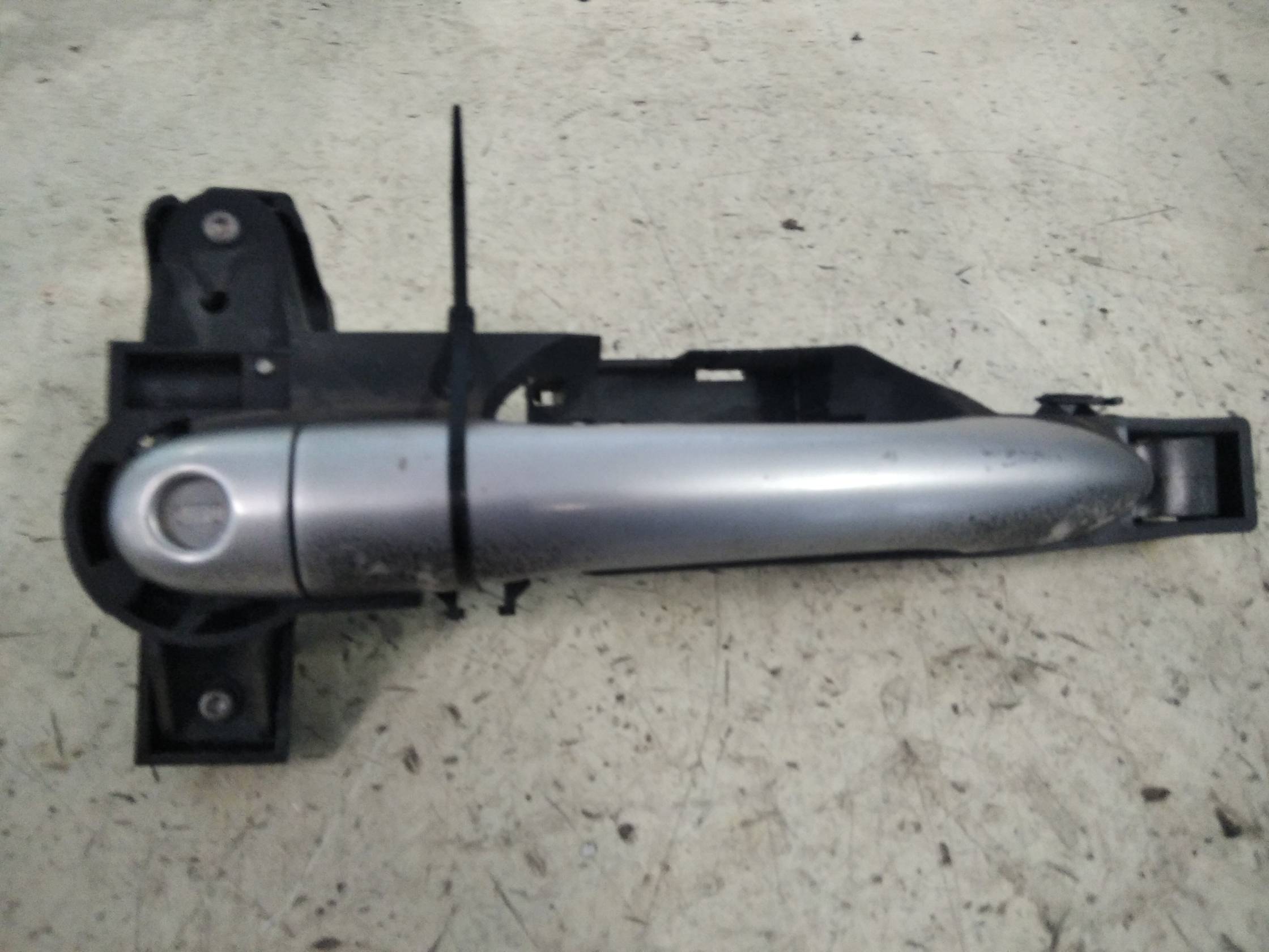 Maniglia porta ant. sx. Maniglia porta ant. sx.