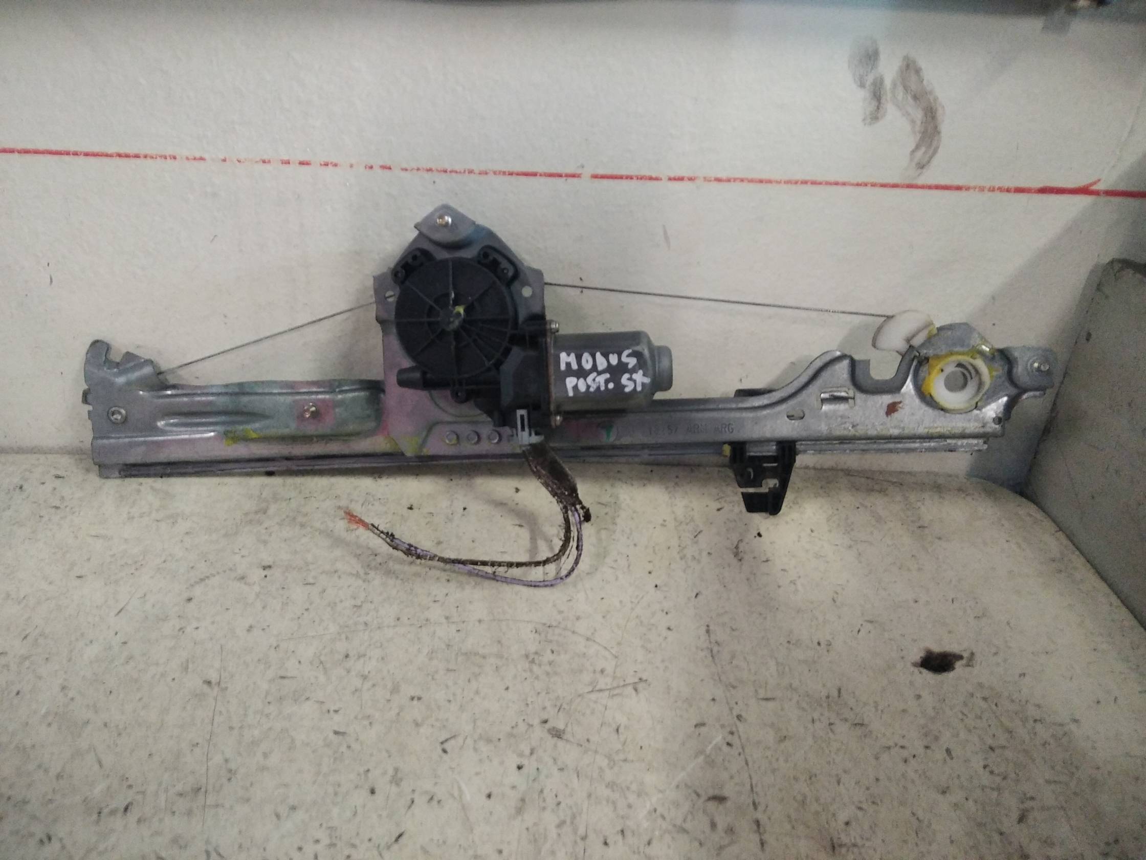 Alzacristallo elettr. porta ant. sx.