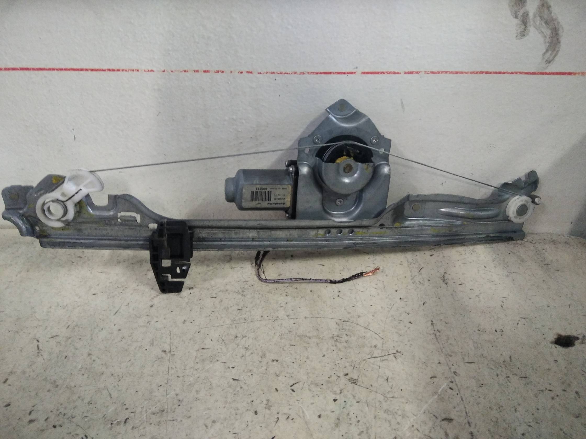 Alzacristallo elettr. porta ant. sx.