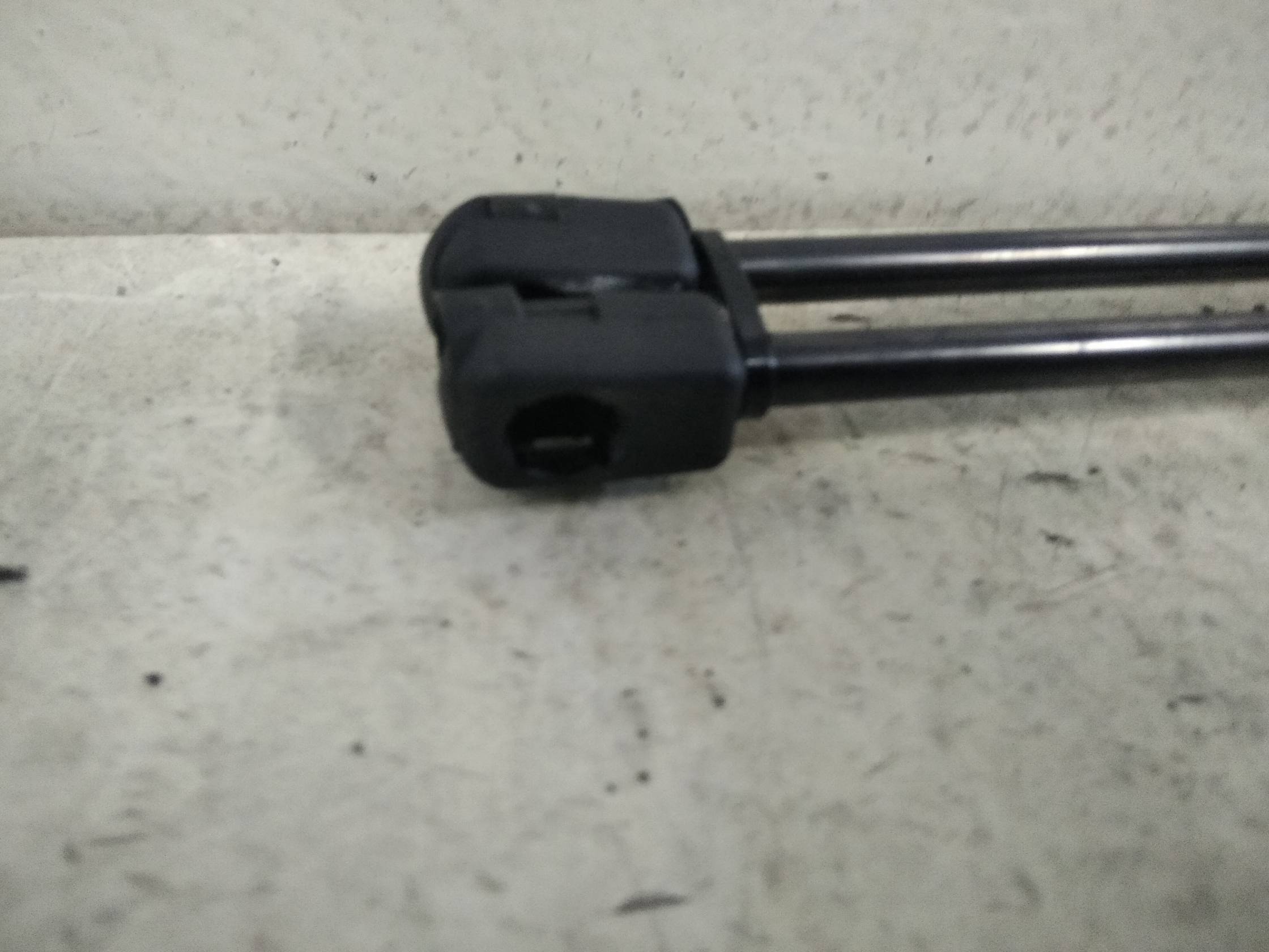 Asta ammortizzante portello post. sx. Asta ammortizzante portello post. sx.