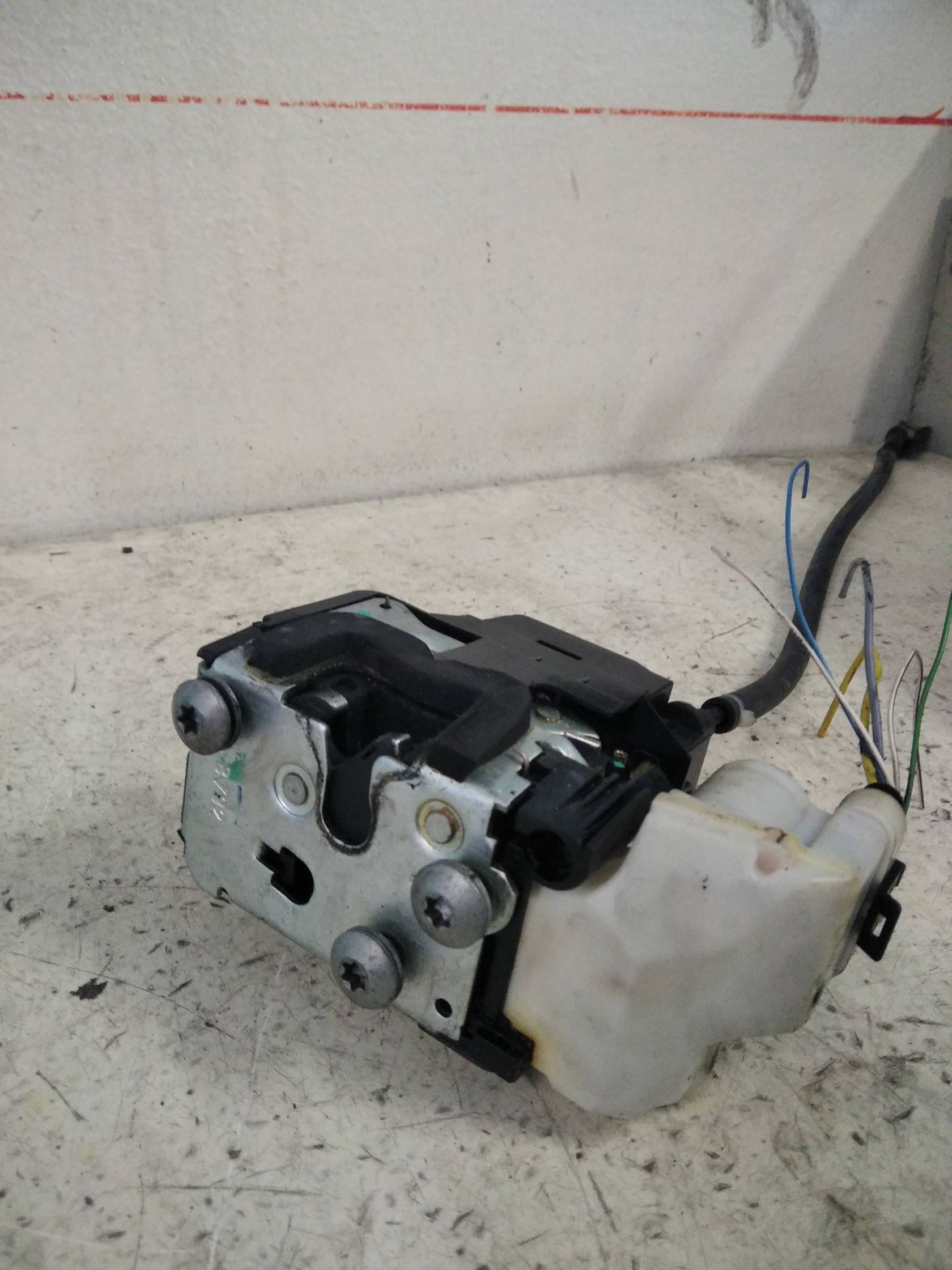 Serratura chiusura c.zta porta ant. sx. Serratura chiusura c.zta porta ant. sx.