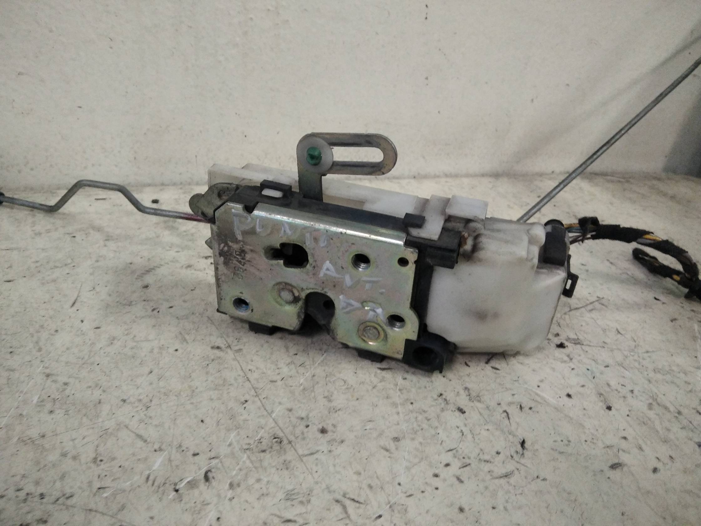 Serratura porta ant. dx.