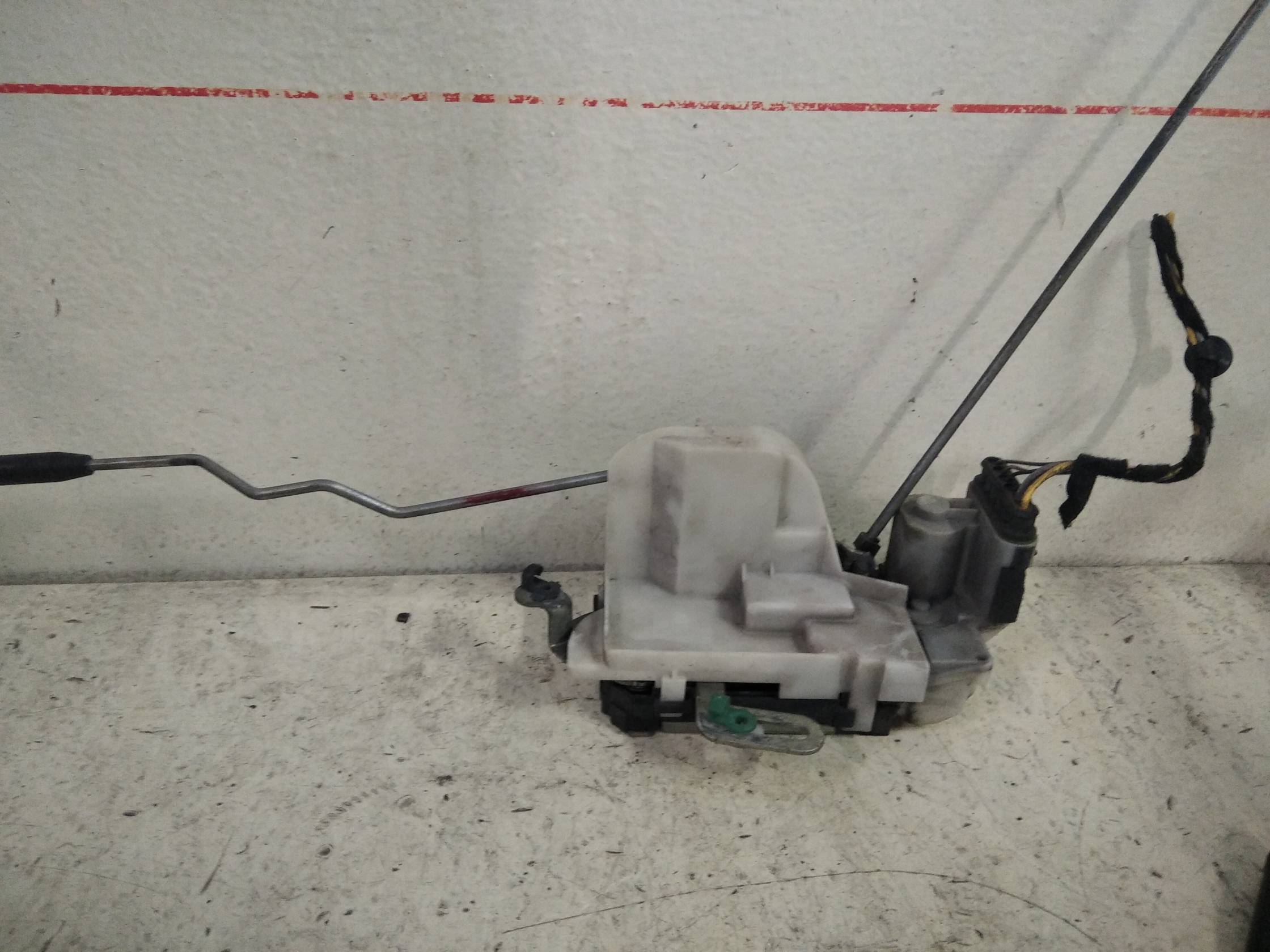 Serratura porta ant. dx.