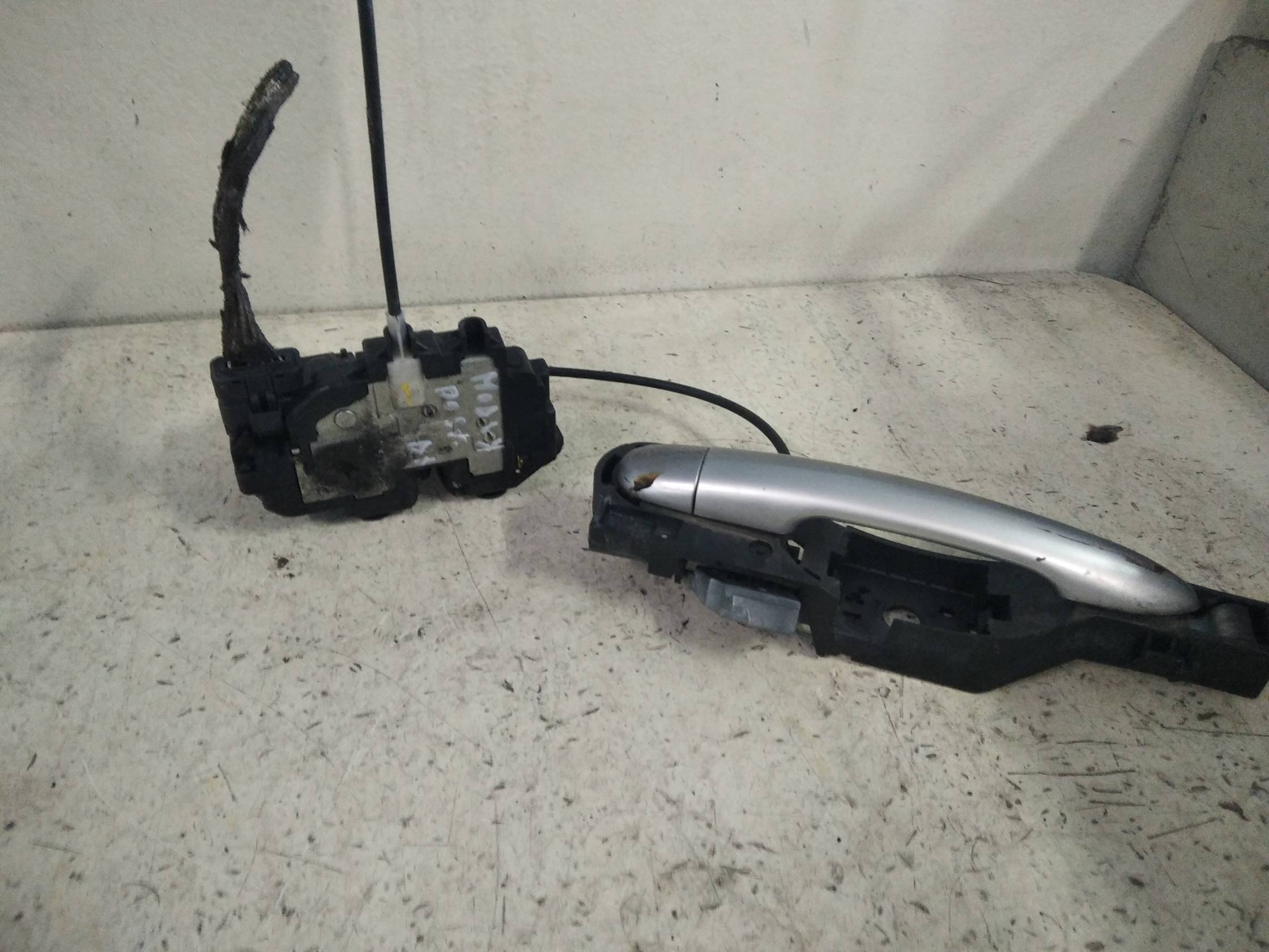 Serratura porta post. dx.