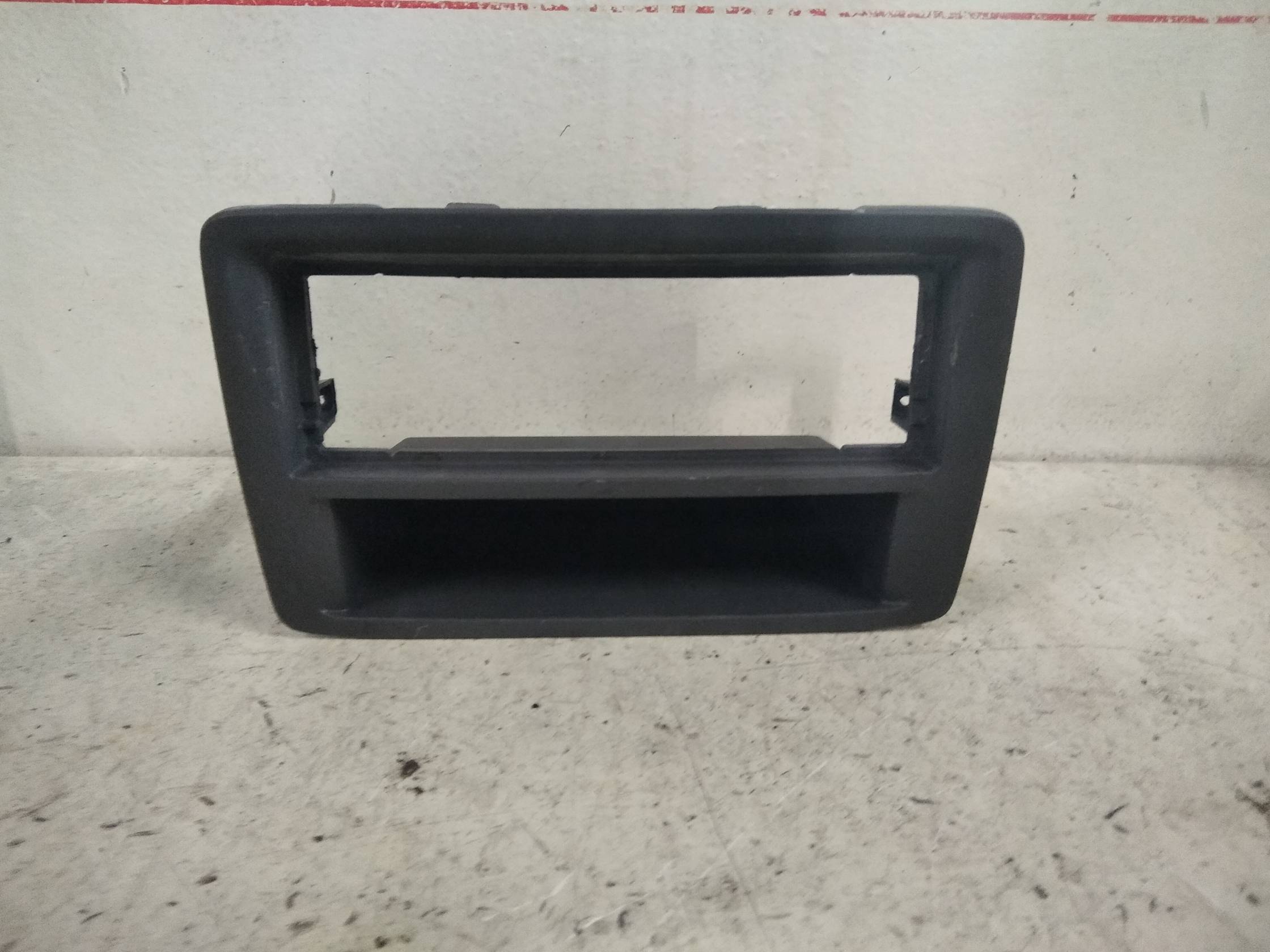 Cornice portastrumenti