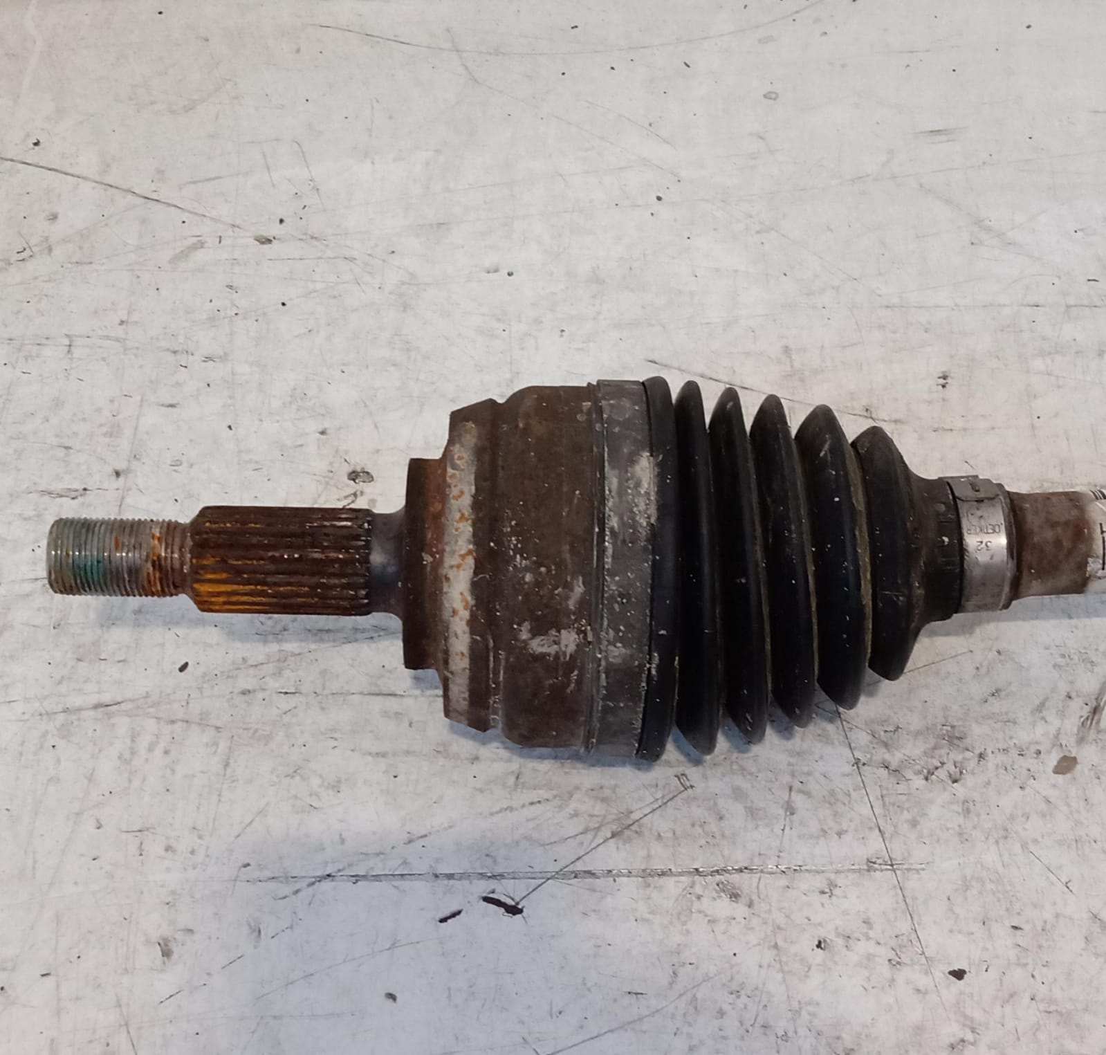 Semiasse anteriore destro