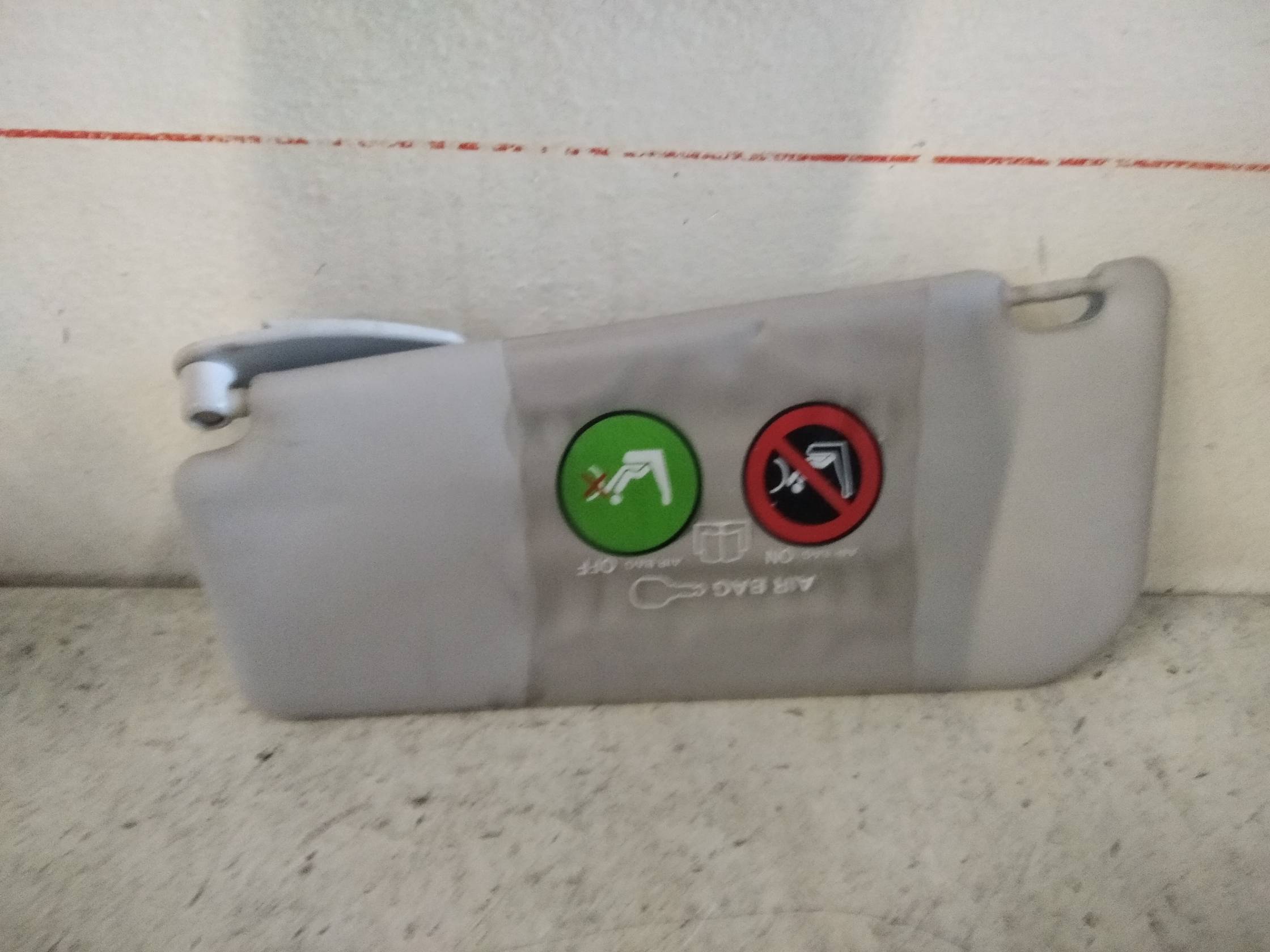 Aletta parasole parabrezza dx.