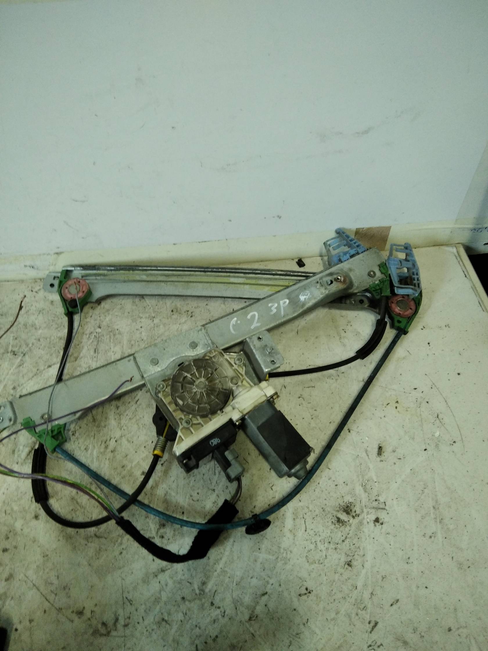 Alzacristallo elettr. porta ant. sx.